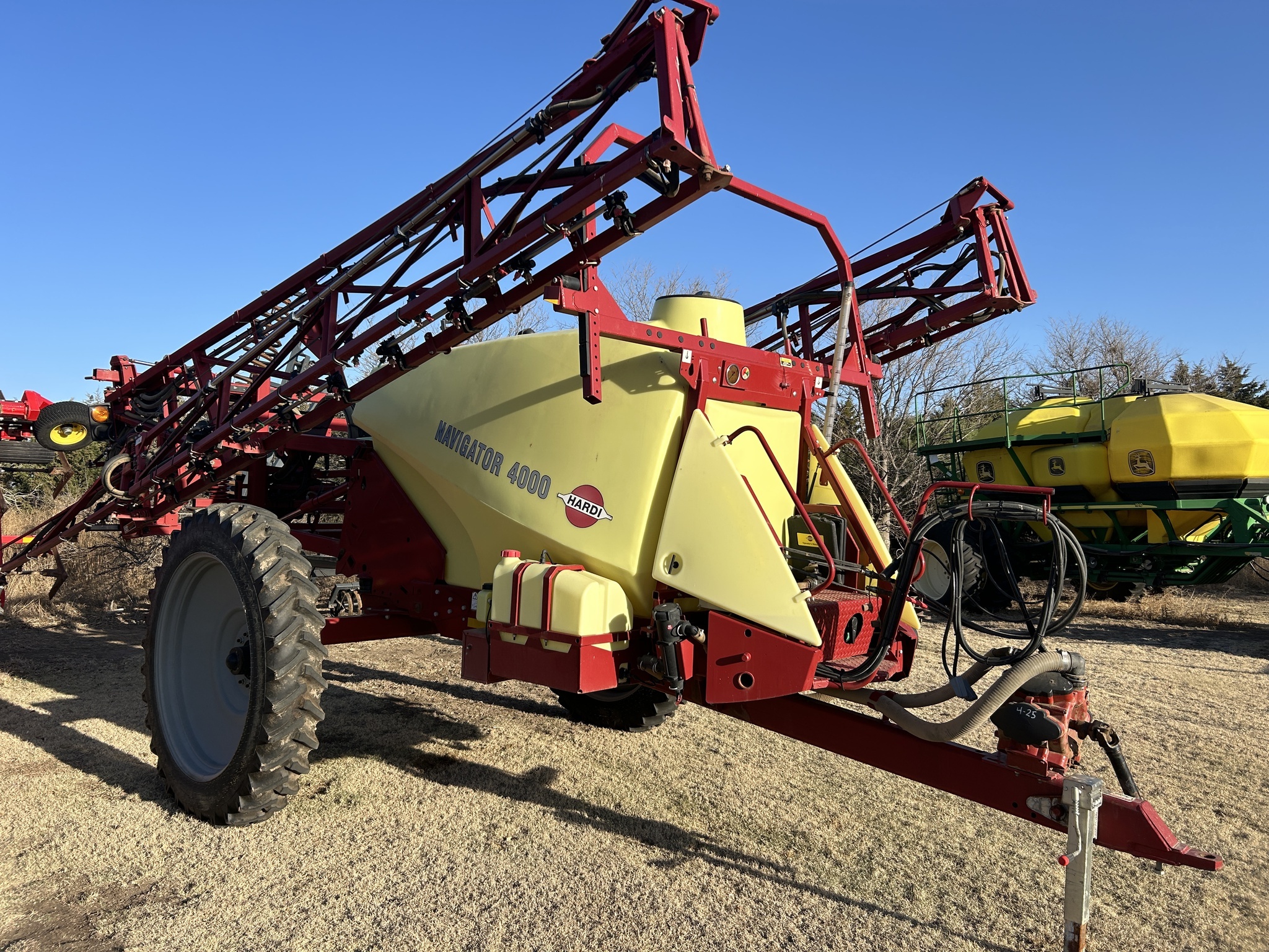 2018 Hardi Navigator 4000 Pull-Type Sprayer