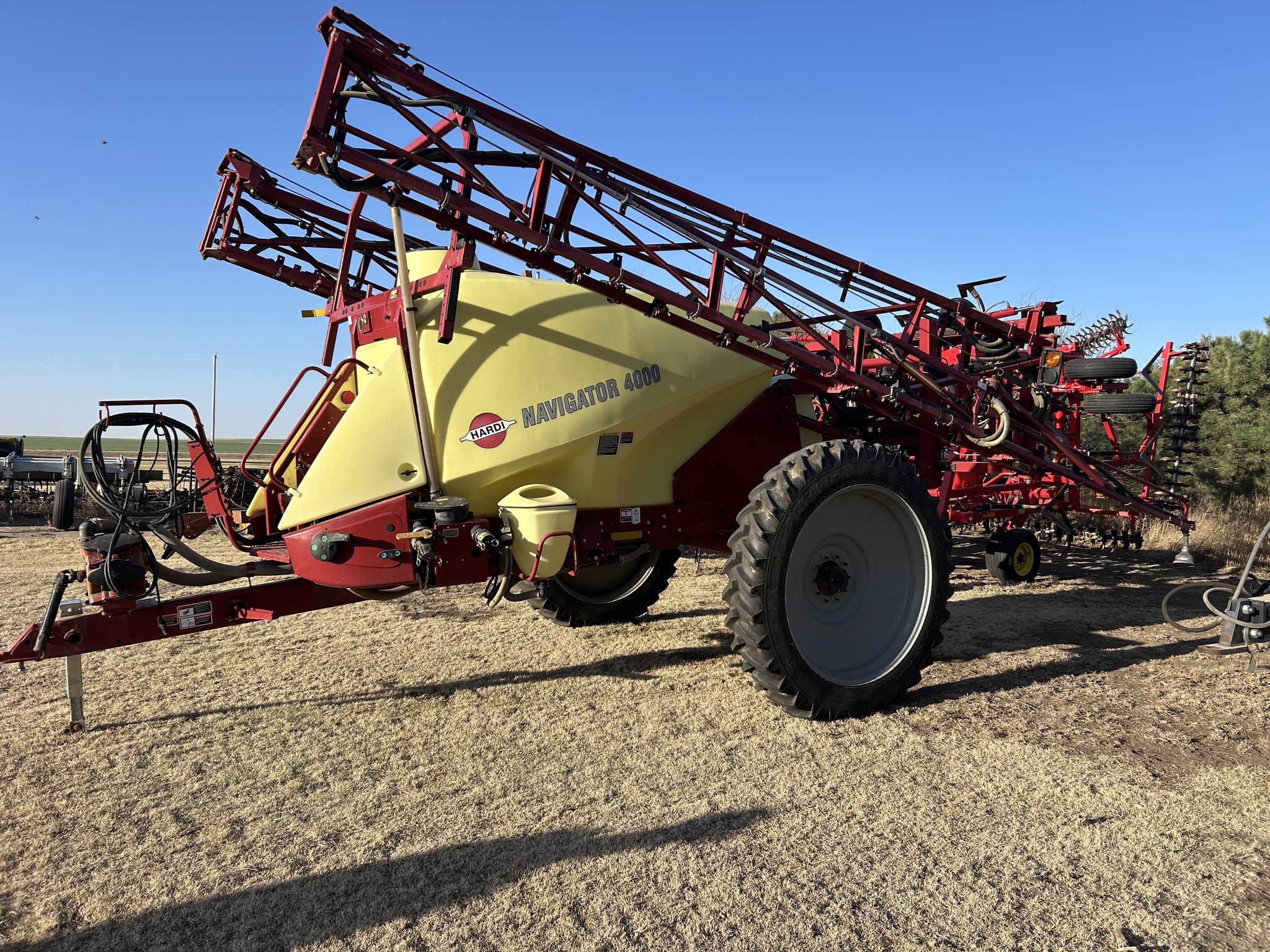 2018 Hardi Navigator 4000 Pull-Type Sprayer