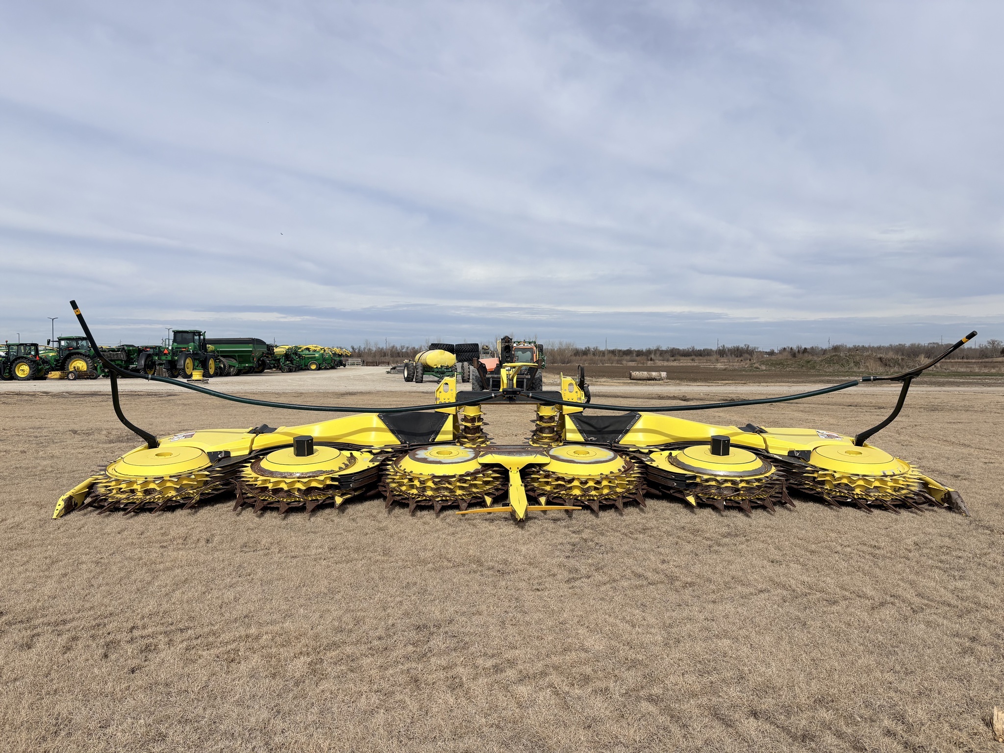 2024 John Deere 772 Corn Head