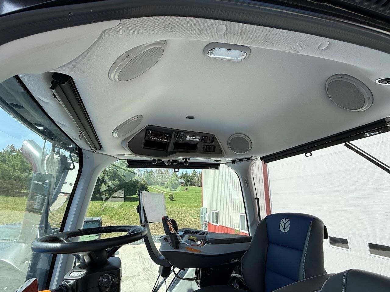 2024 New Holland T8.435 Tractor