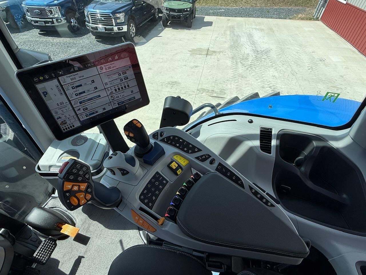 2024 New Holland T8.435 Tractor