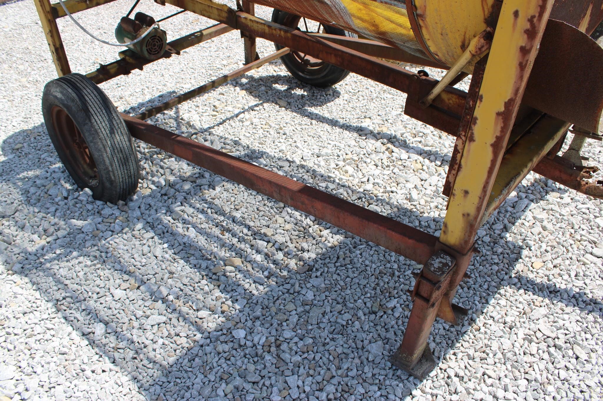  Snowco 3672 Grain Cleaner