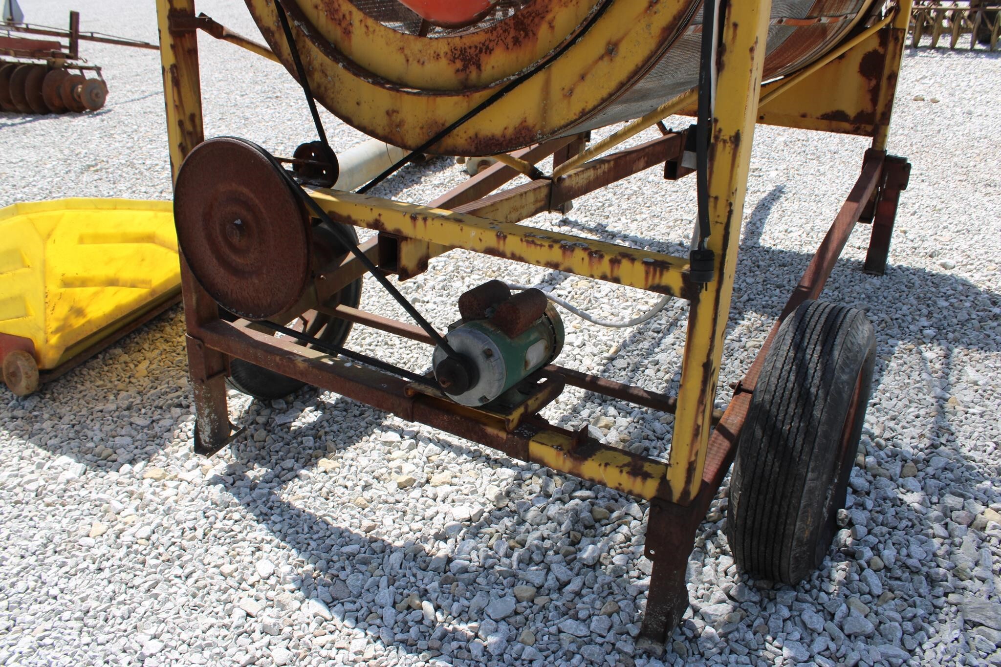  Snowco 3672 Grain Cleaner