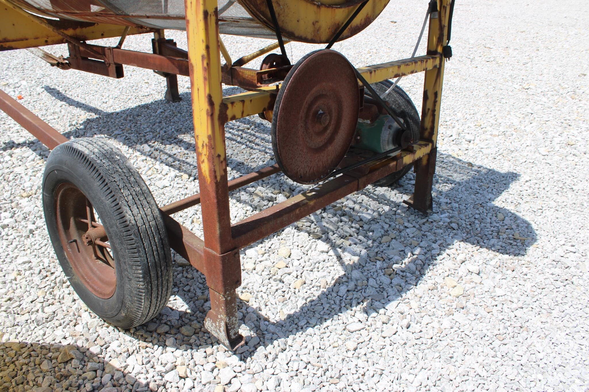  Snowco 3672 Grain Cleaner