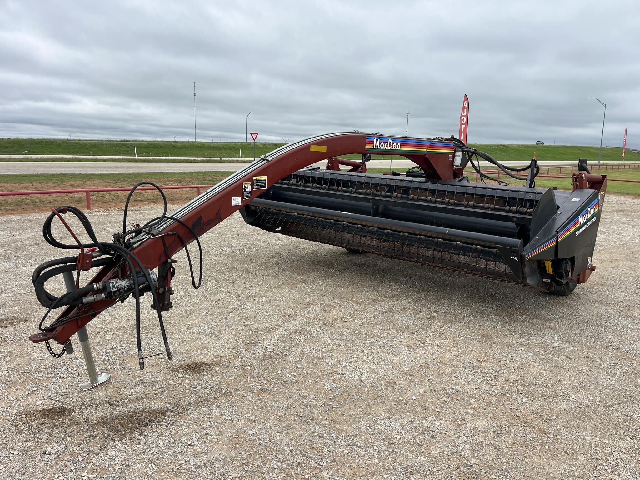2001 MacDon 5010 Pull-Type Windrowers and Swather