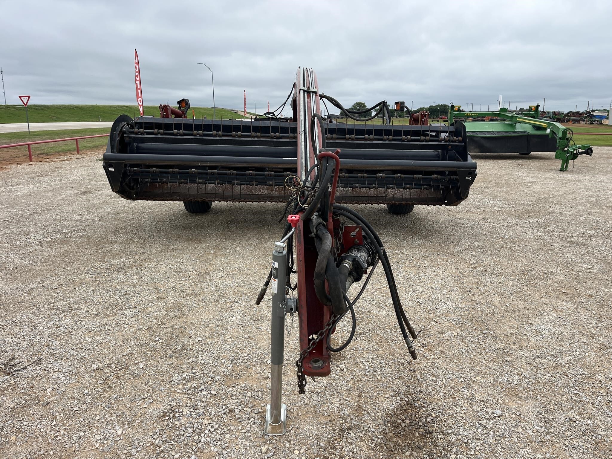 2001 MacDon 5010 Pull-Type Windrowers and Swather