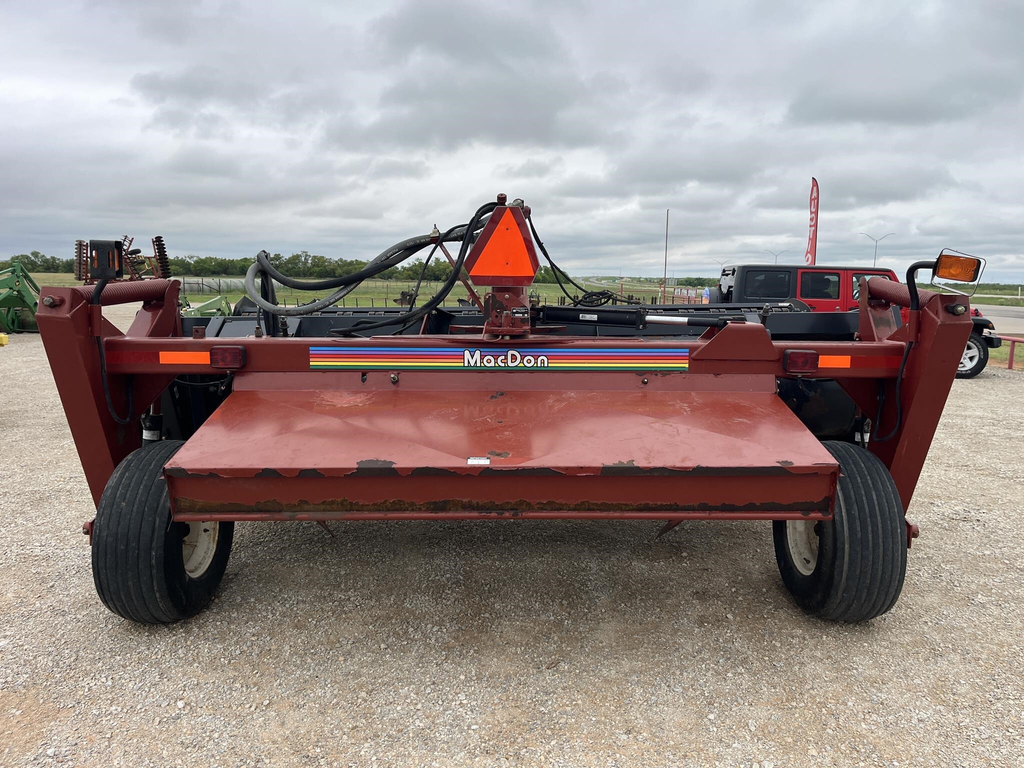 2001 MacDon 5010 Pull-Type Windrowers and Swather