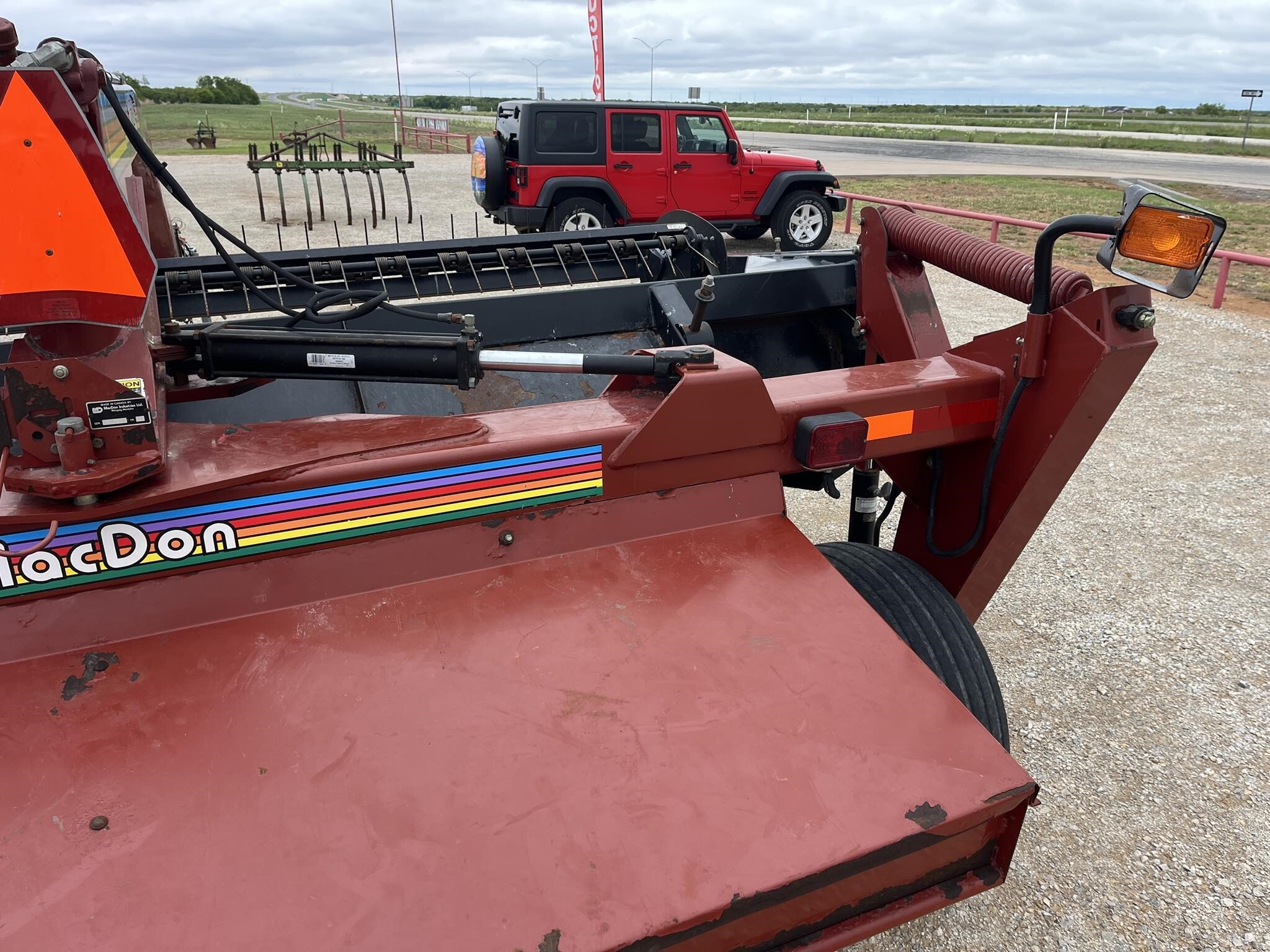 2001 MacDon 5010 Pull-Type Windrowers and Swather