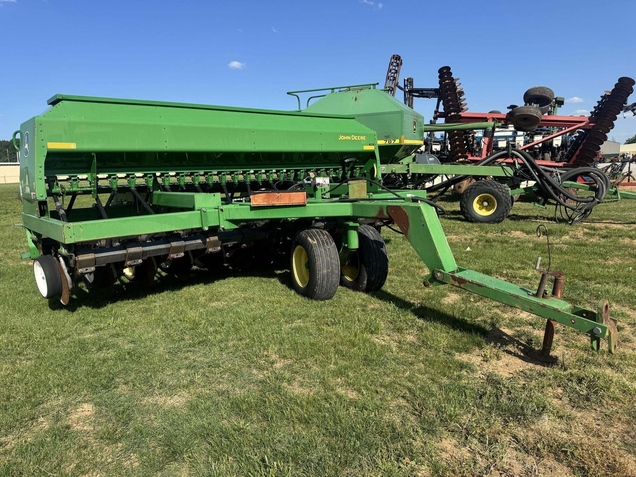 2010 John Deere 1590 Drill