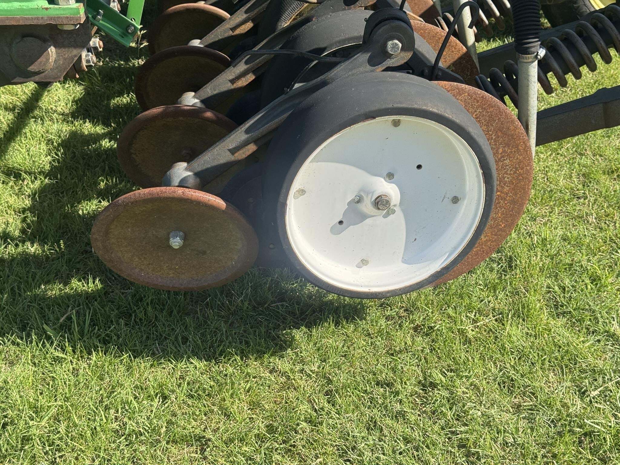2010 John Deere 1590 Drill