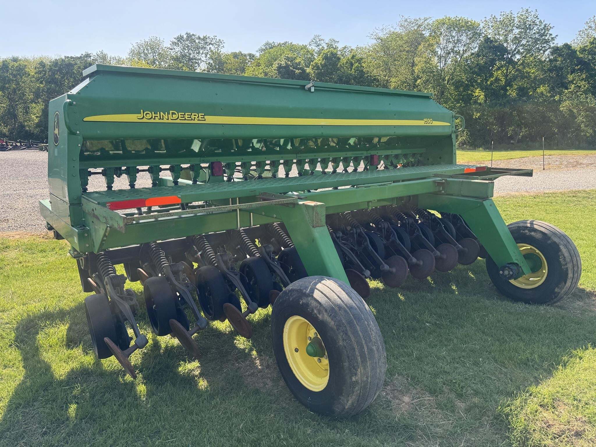 2010 John Deere 1590 Drill