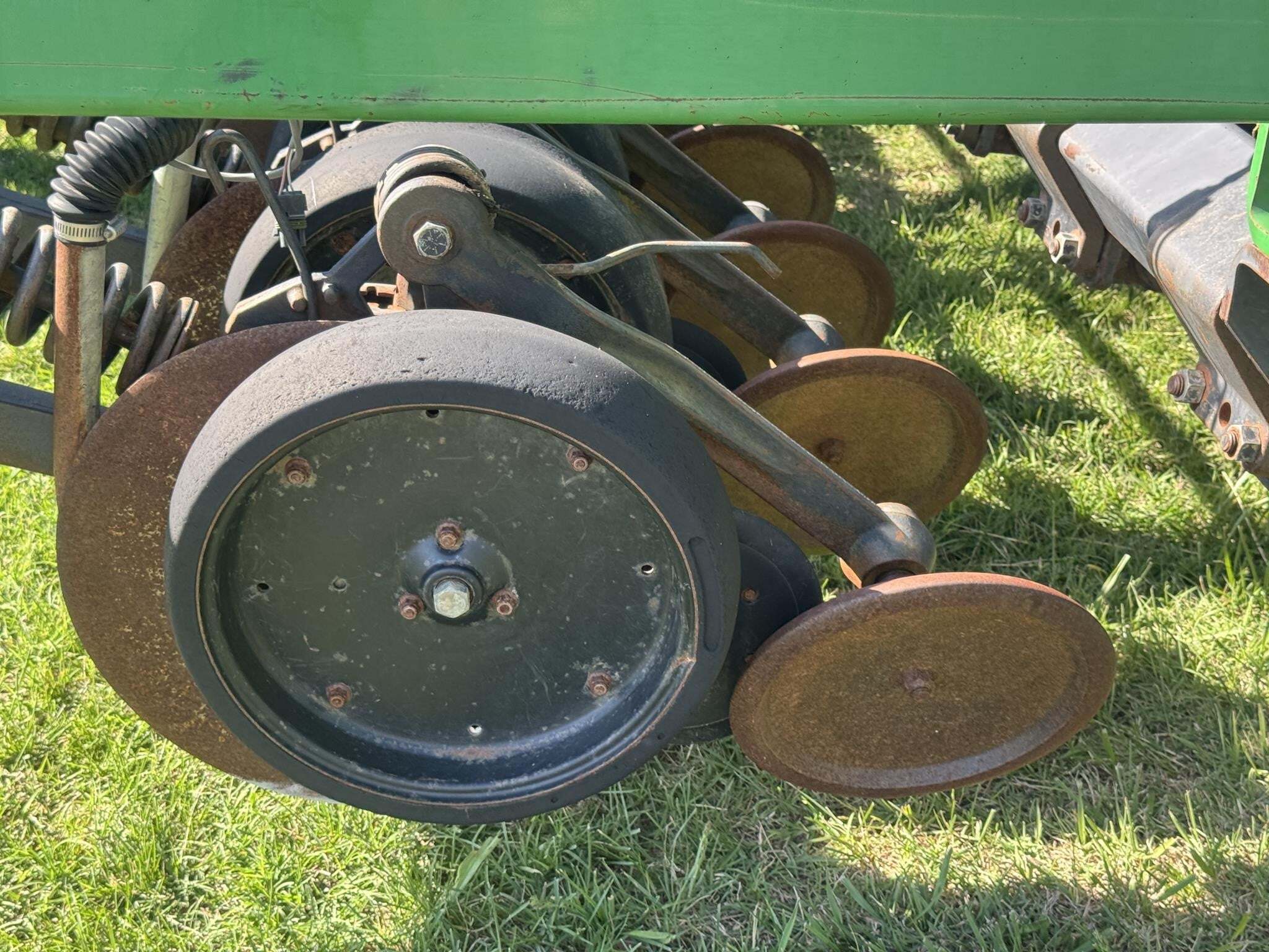 2010 John Deere 1590 Drill