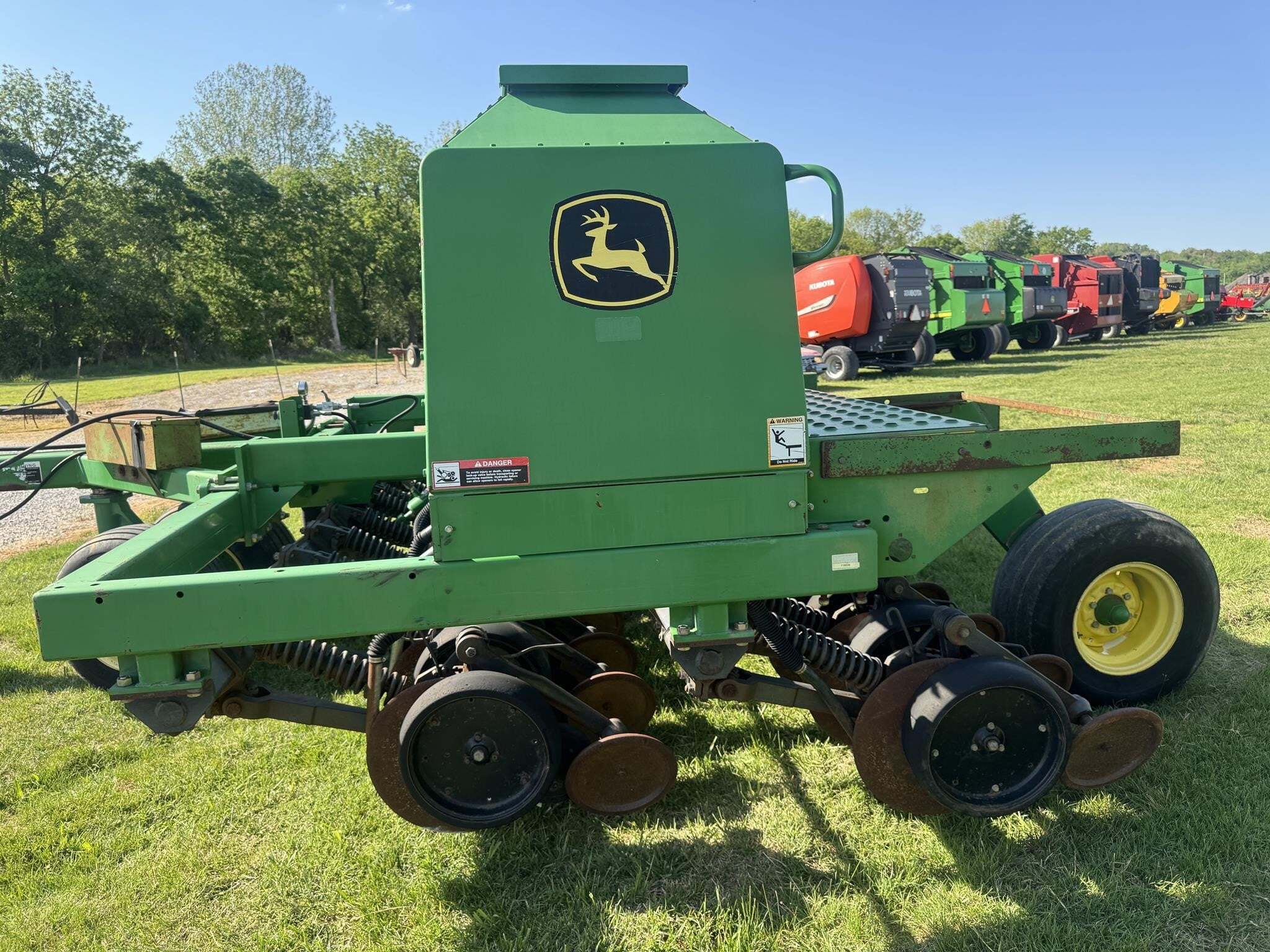 2010 John Deere 1590 Drill
