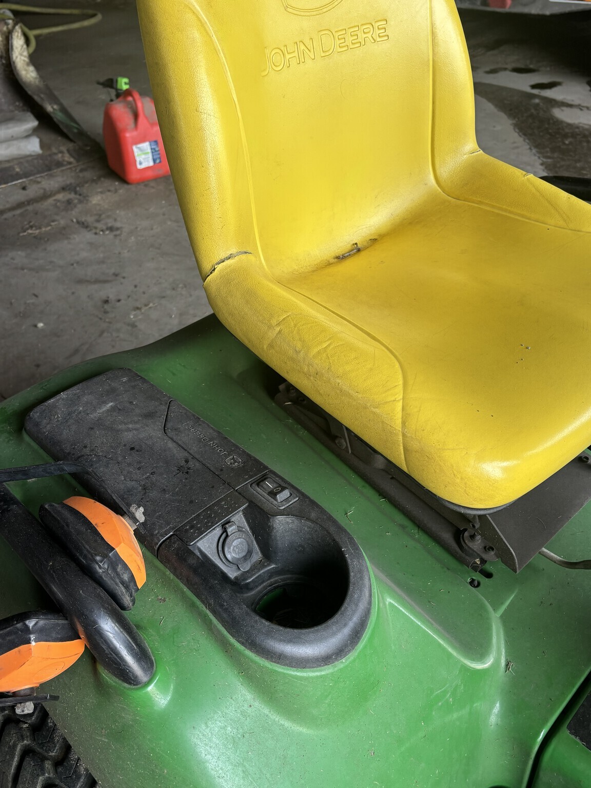 2009 John Deere X720 Lawn Mower