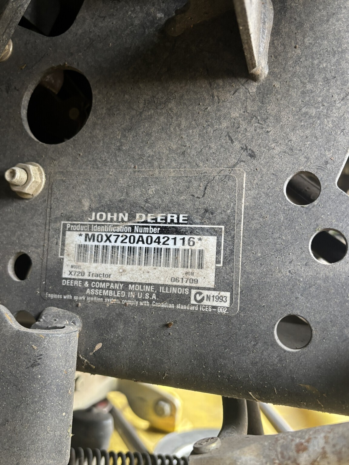 2009 John Deere X720 Lawn Mower