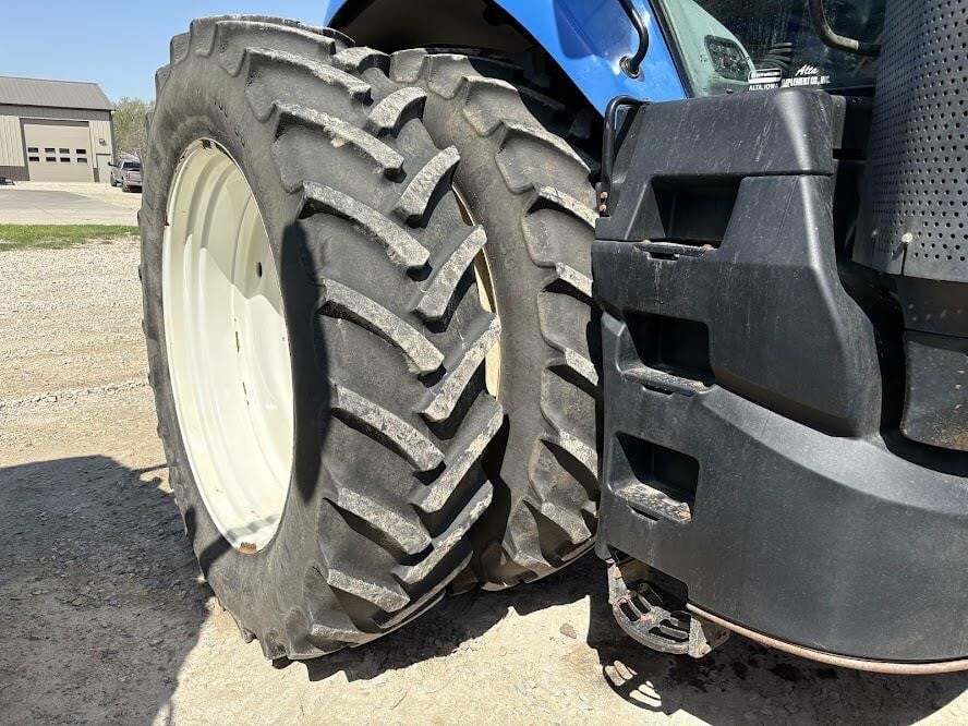2017 New Holland T8.380 Tractor
