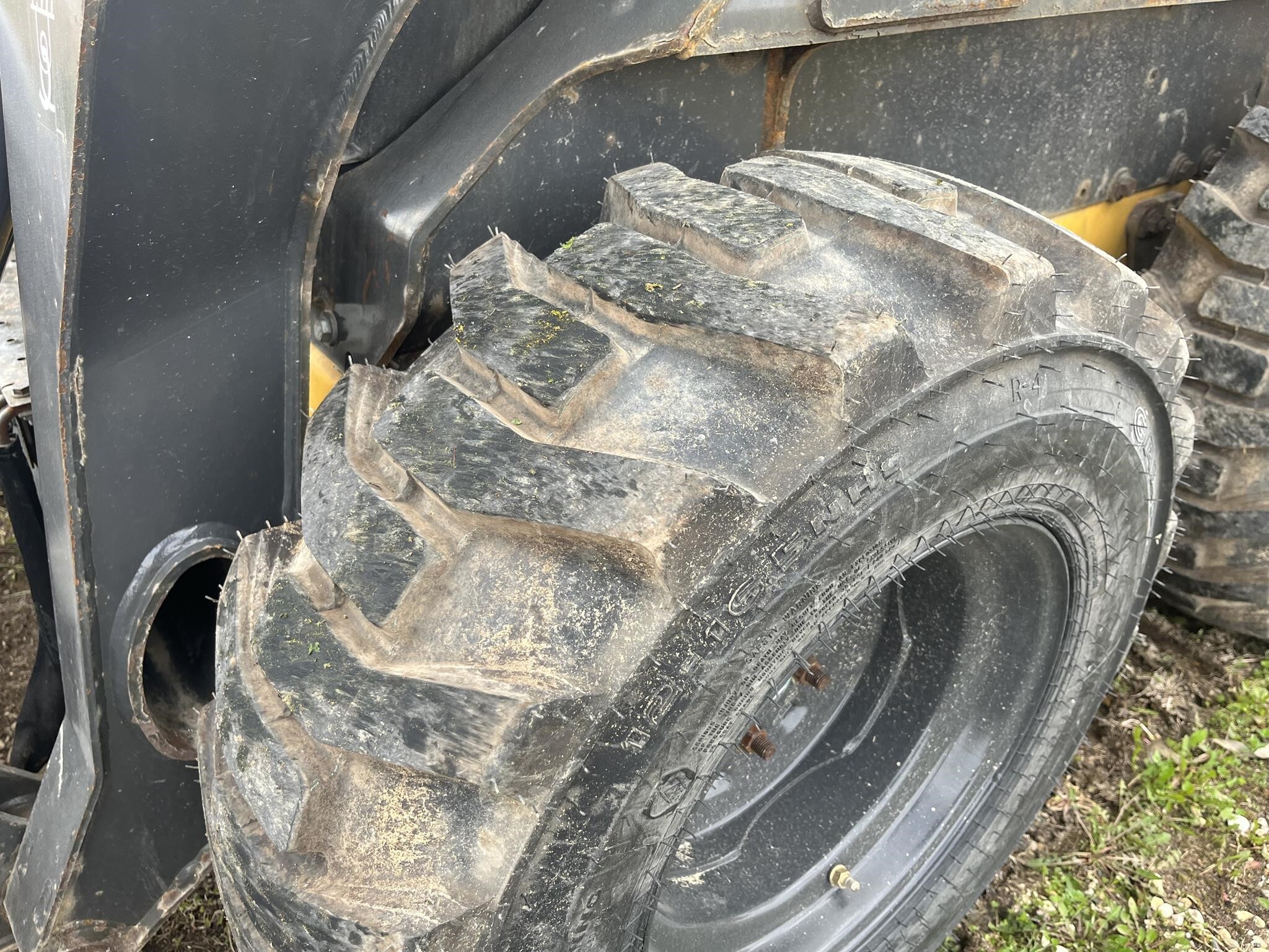 2013 New Holland L218 Skid Steer