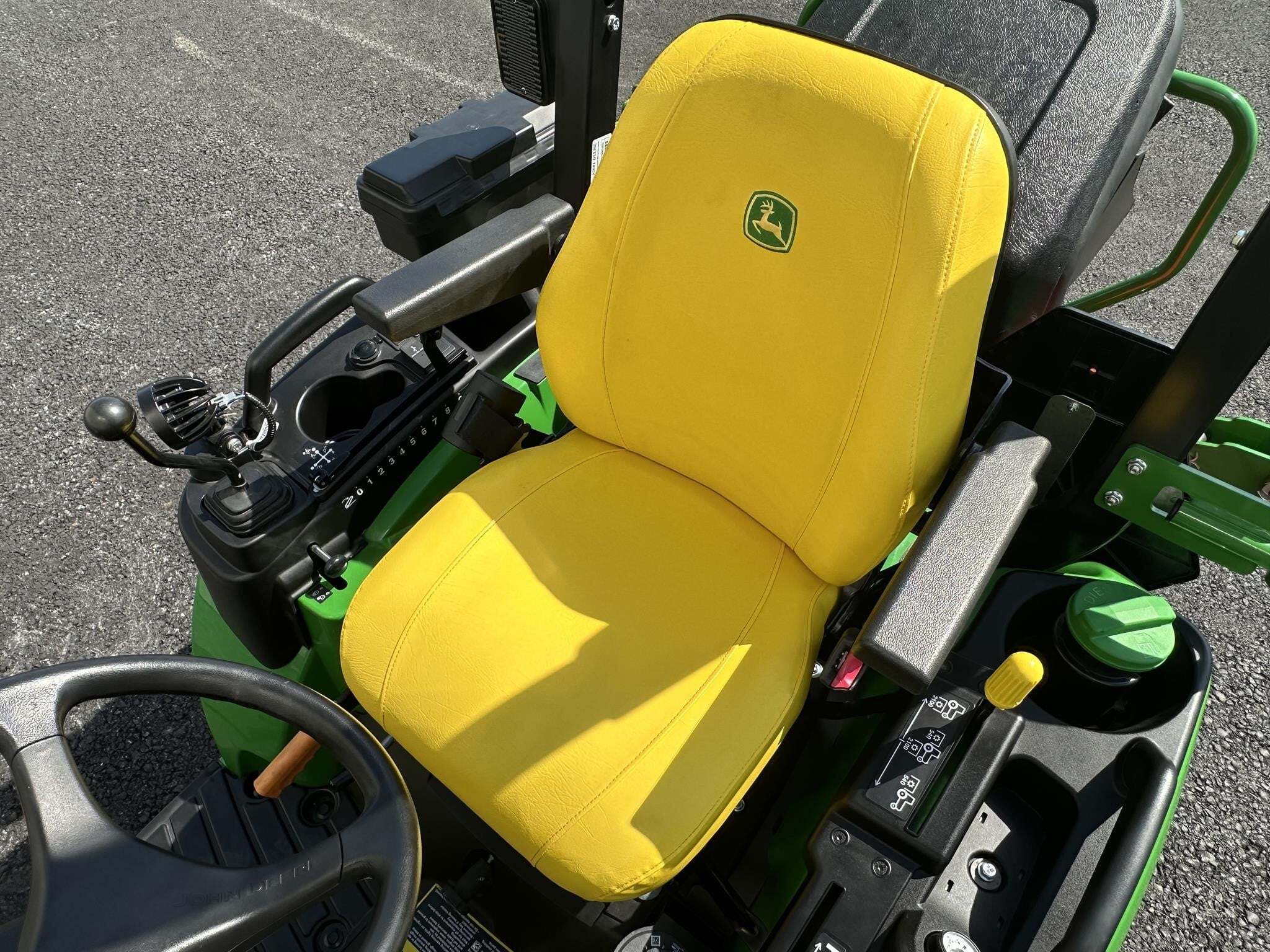 2025 John Deere 2025R Tractor