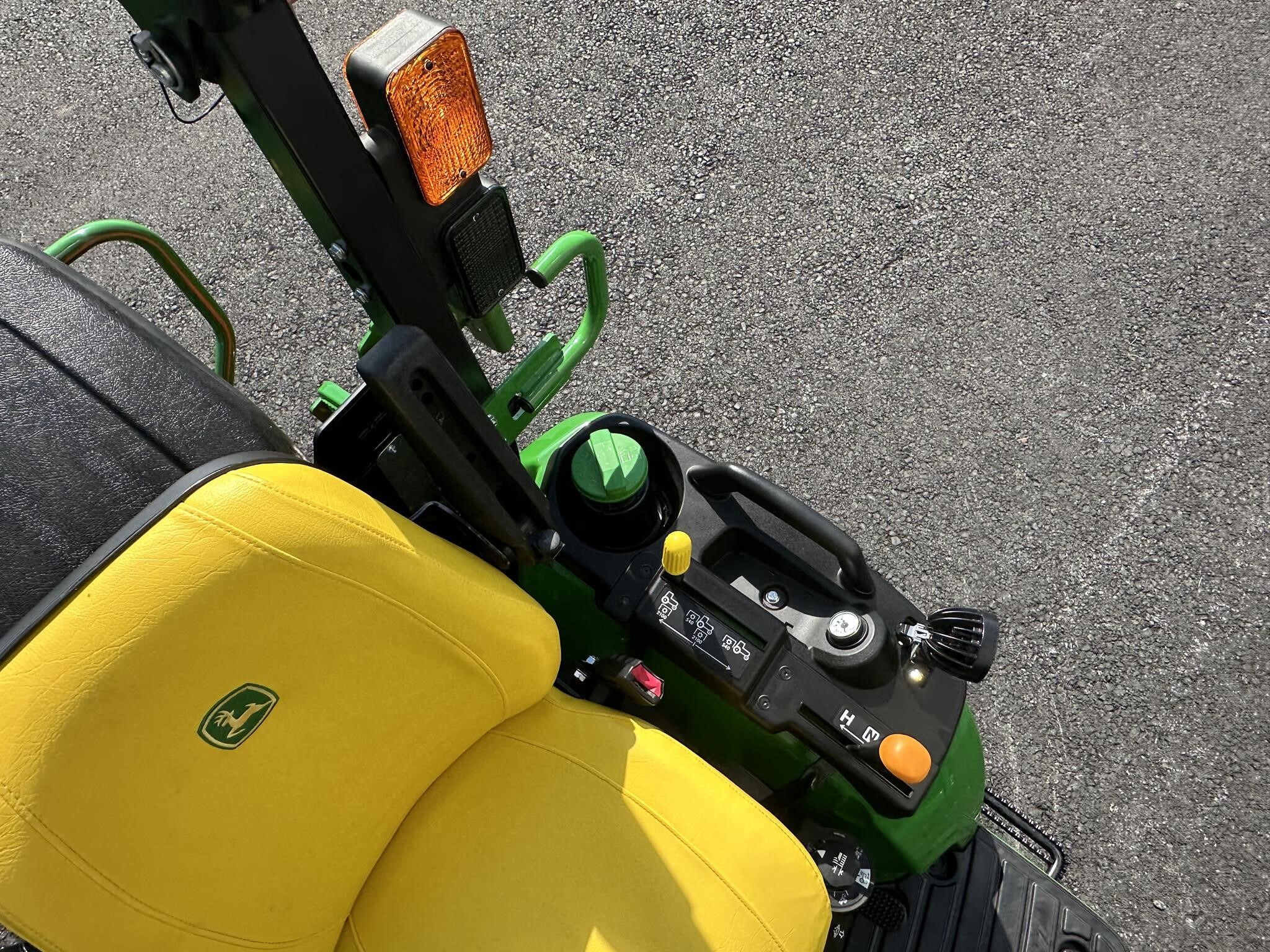 2025 John Deere 2025R Tractor