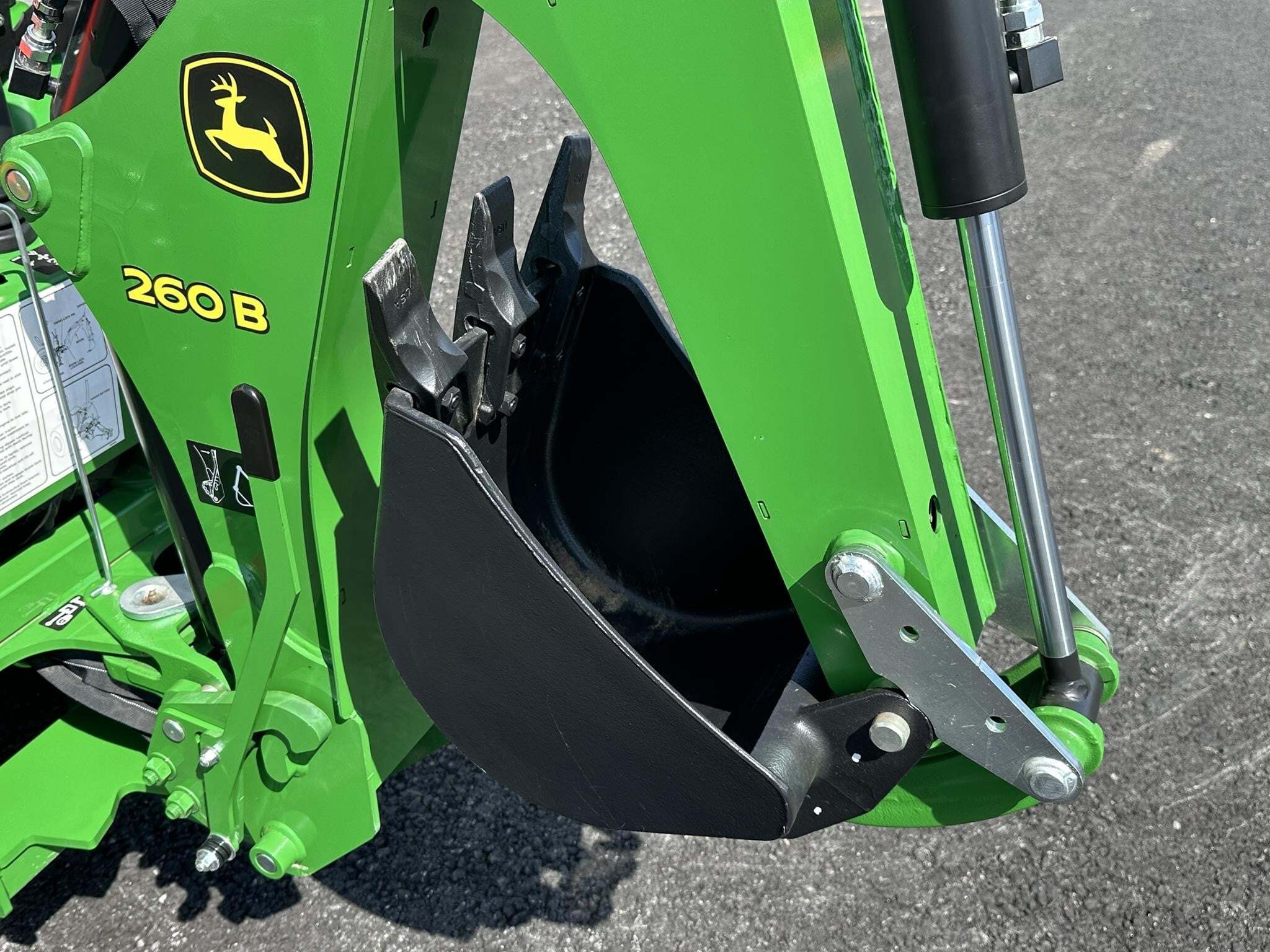 2025 John Deere 2025R Tractor