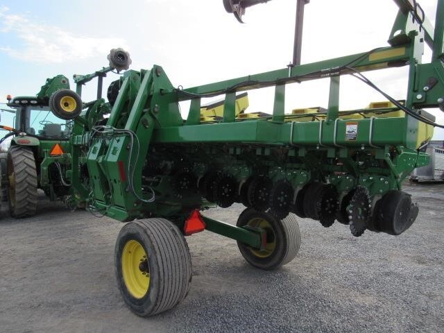 2016 John Deere DB20 Planter