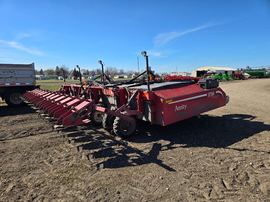 2015 Amity 3750 Beet Equipment