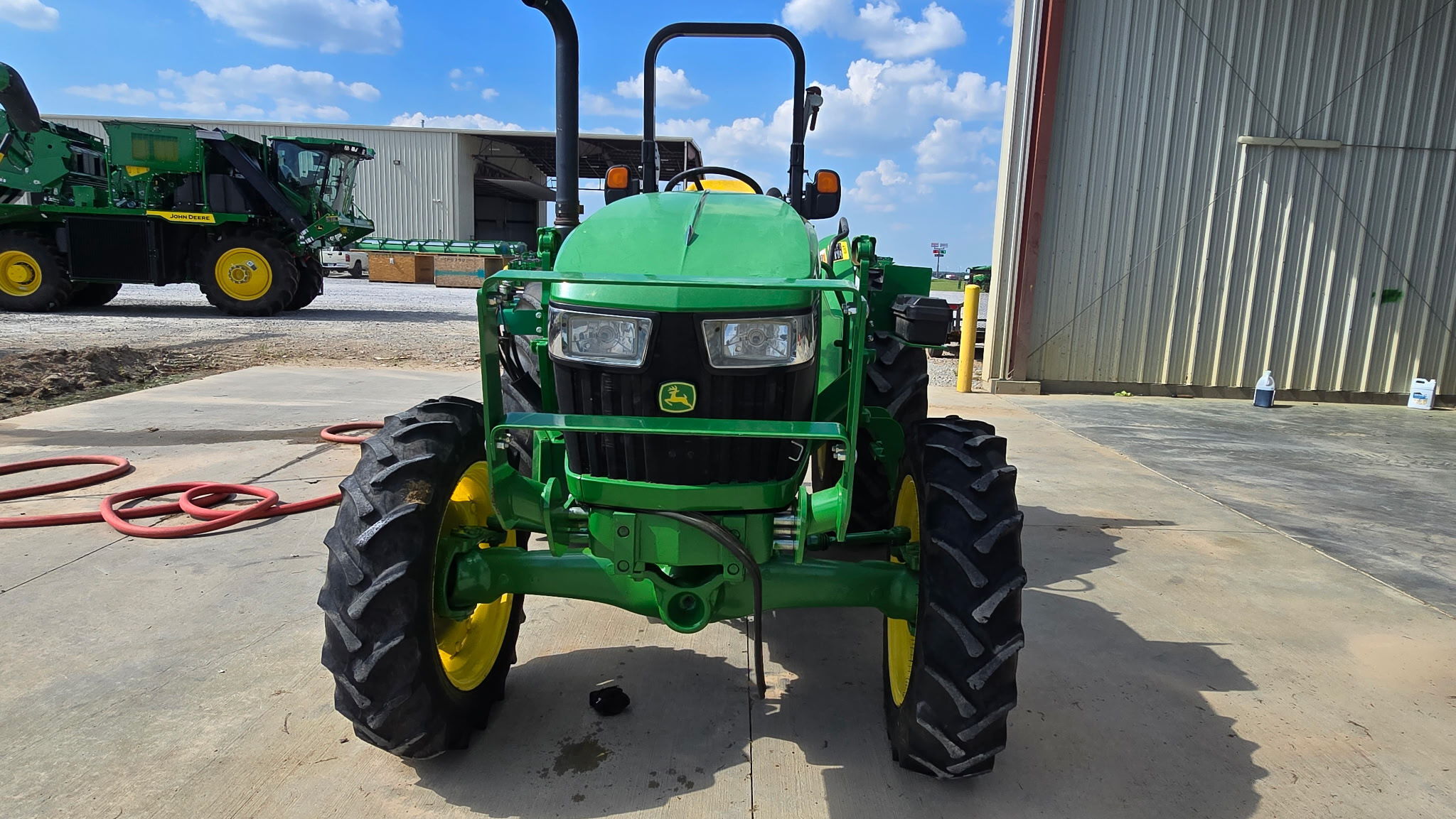 2020 John Deere 5065E Tractor