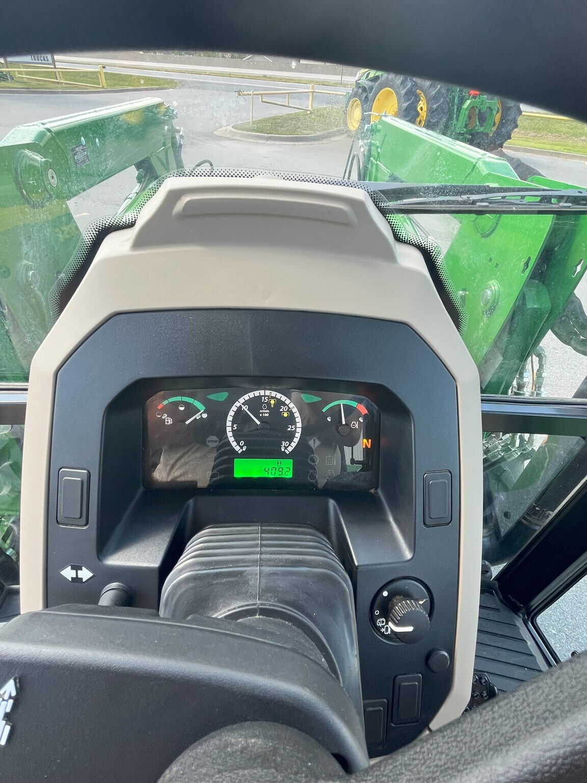 2024 John Deere 5075E Tractor