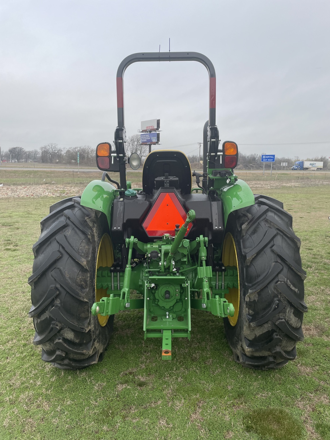2025 John Deere 5075E Tractor