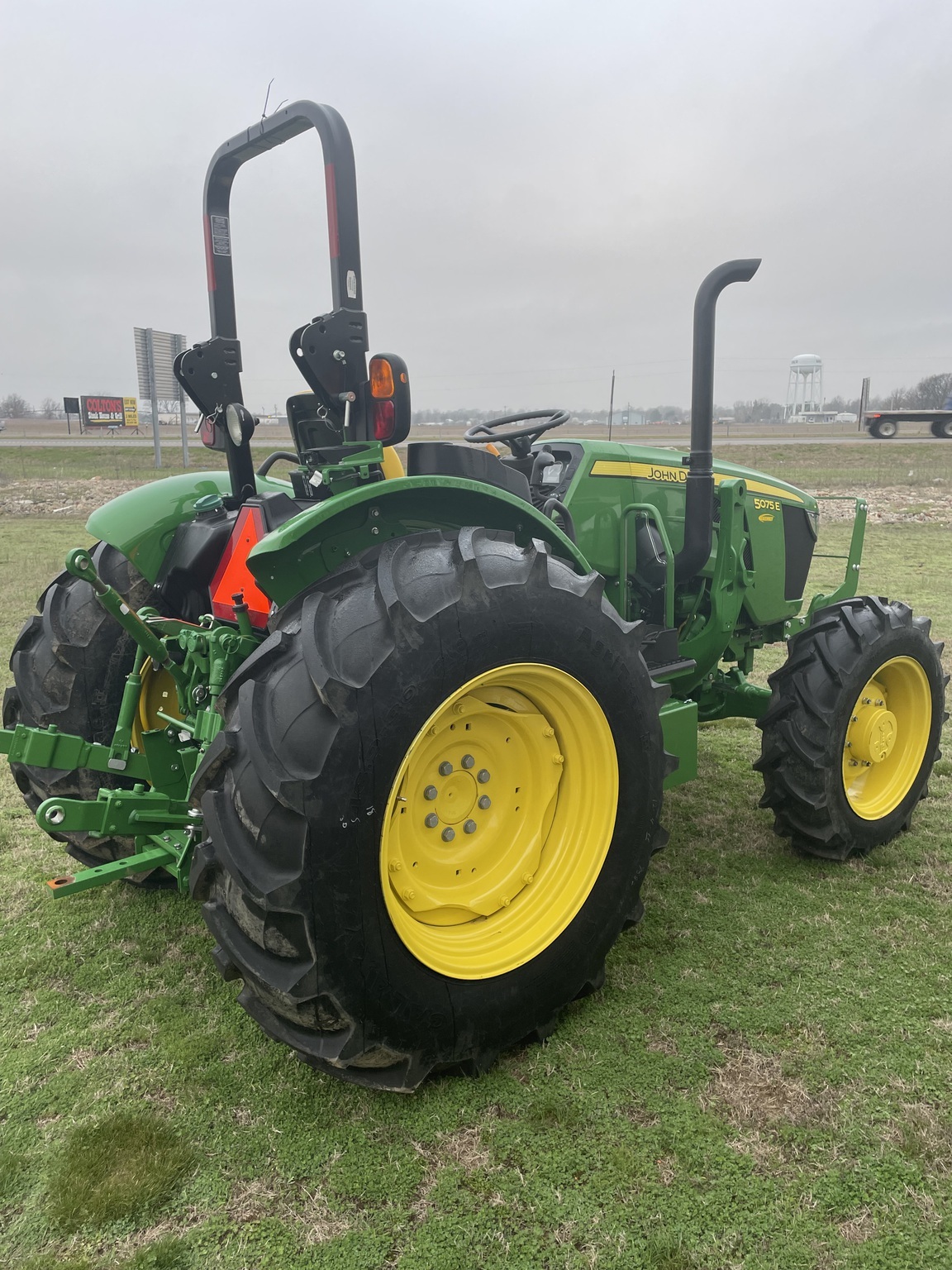 2025 John Deere 5075E Tractor