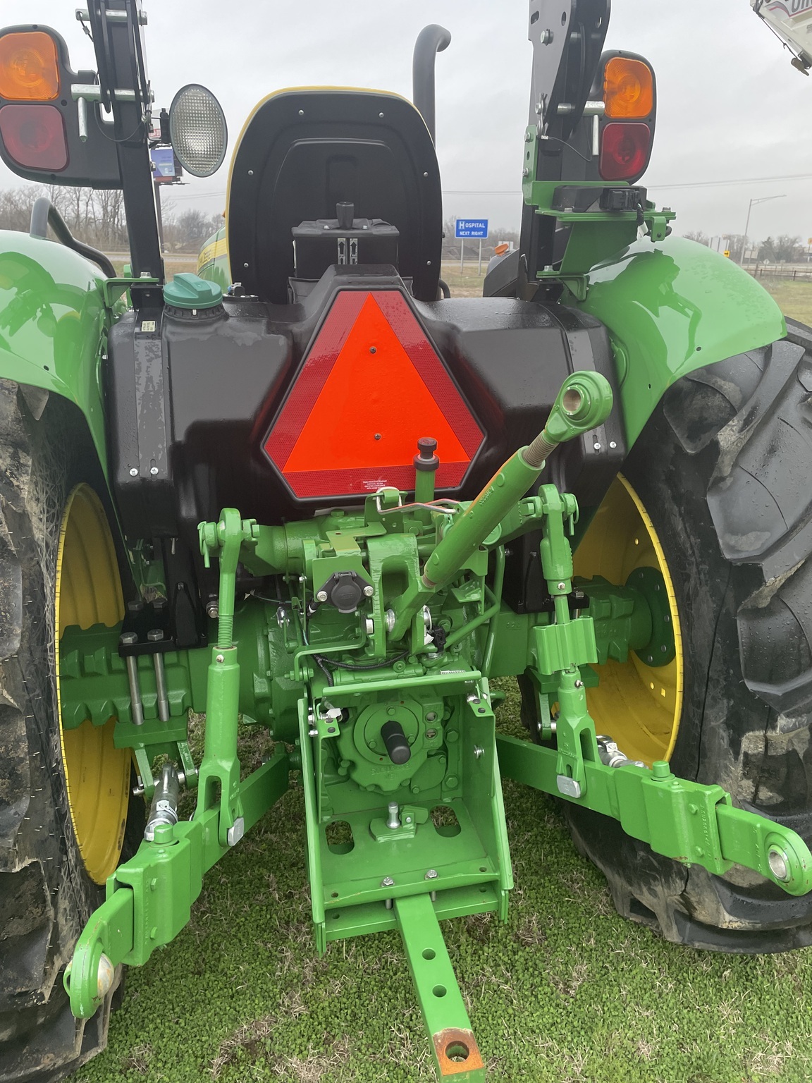 2025 John Deere 5075E Tractor