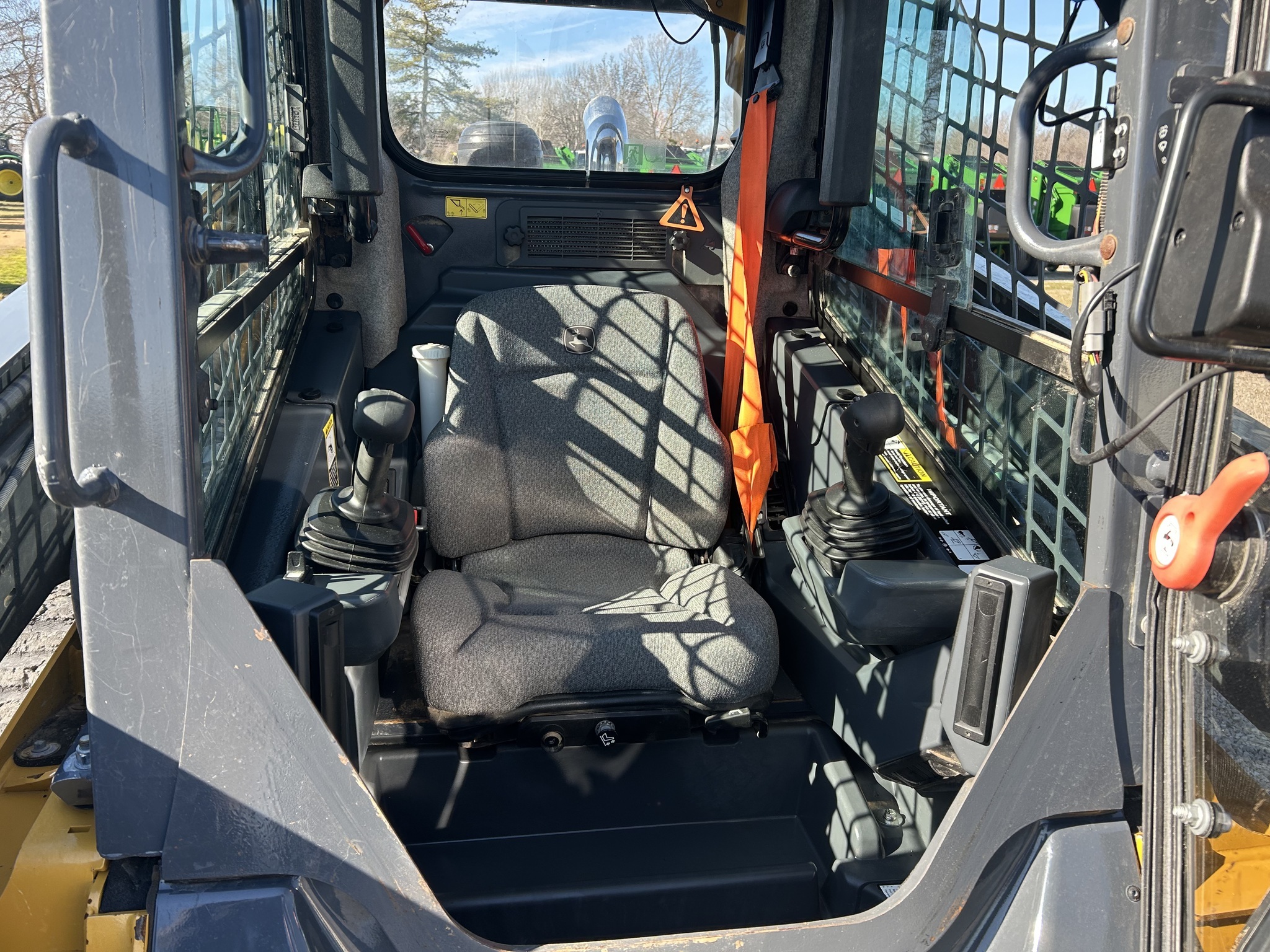 2022 Deere 333G Skid Steer