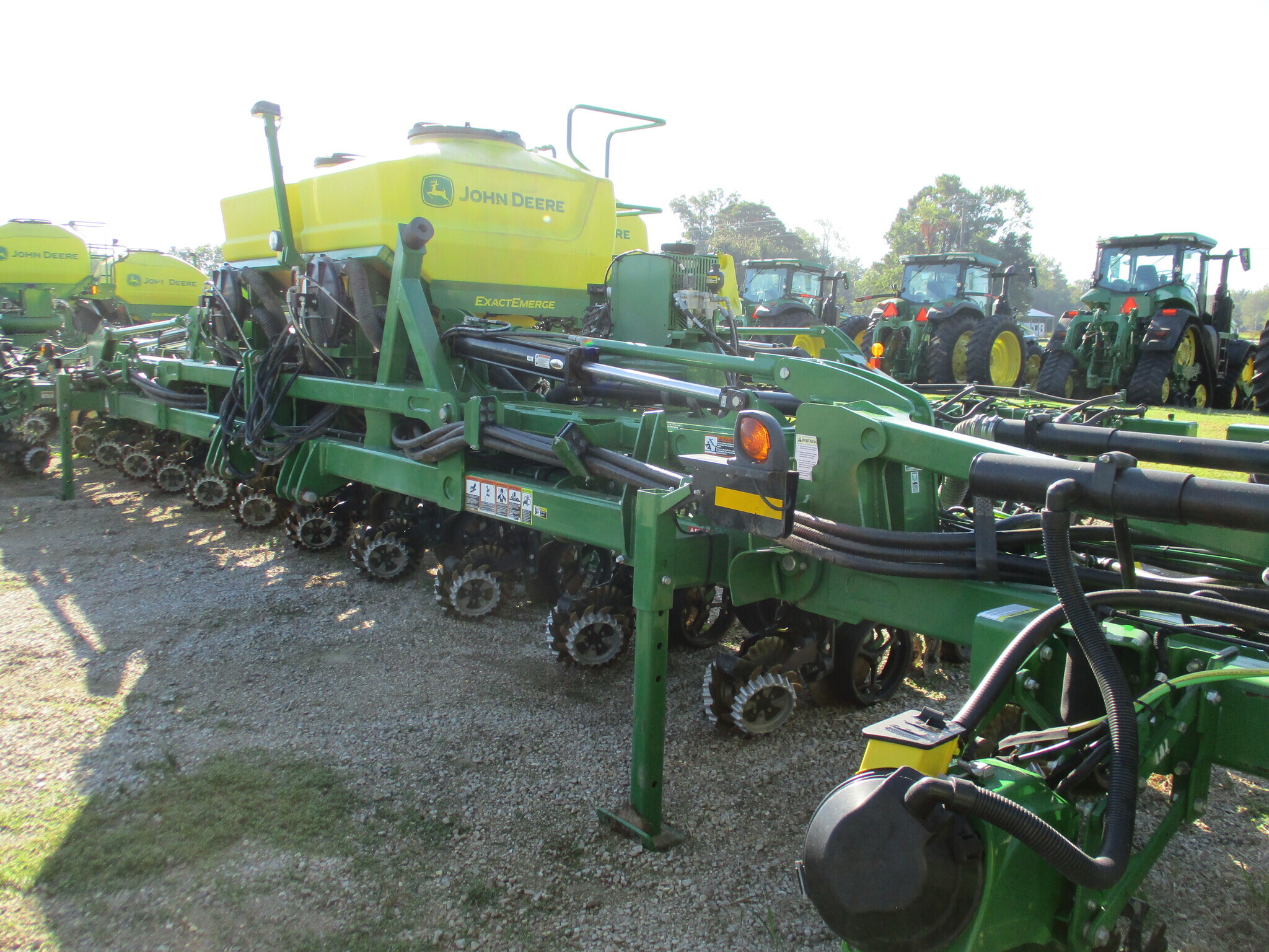 2023 John Deere DR18 Planter