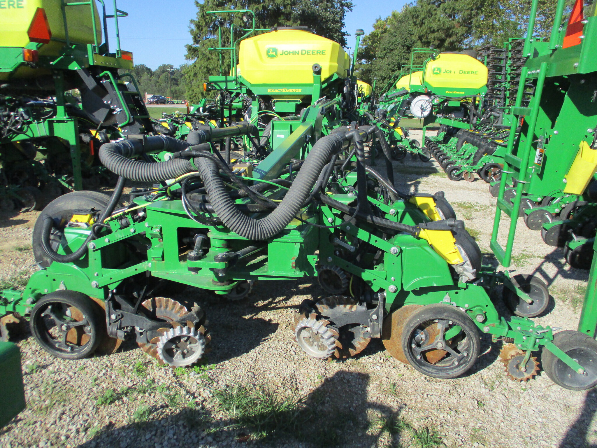 2023 John Deere DR18 Planter