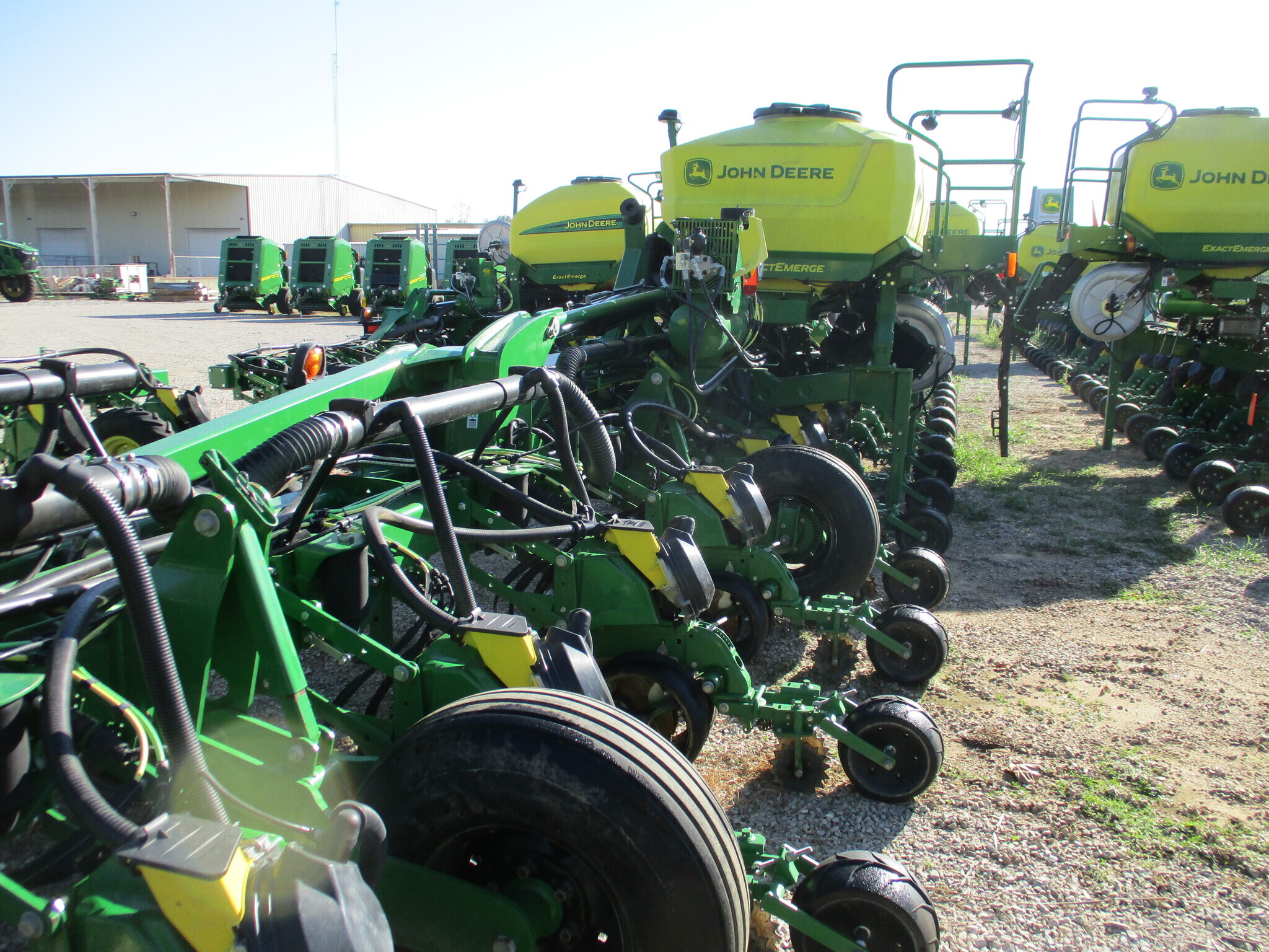 2023 John Deere DR18 Planter