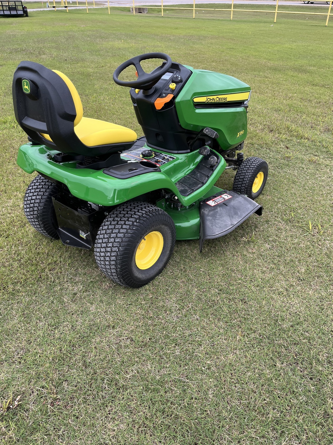 2025 John Deere X350 Lawn Mower