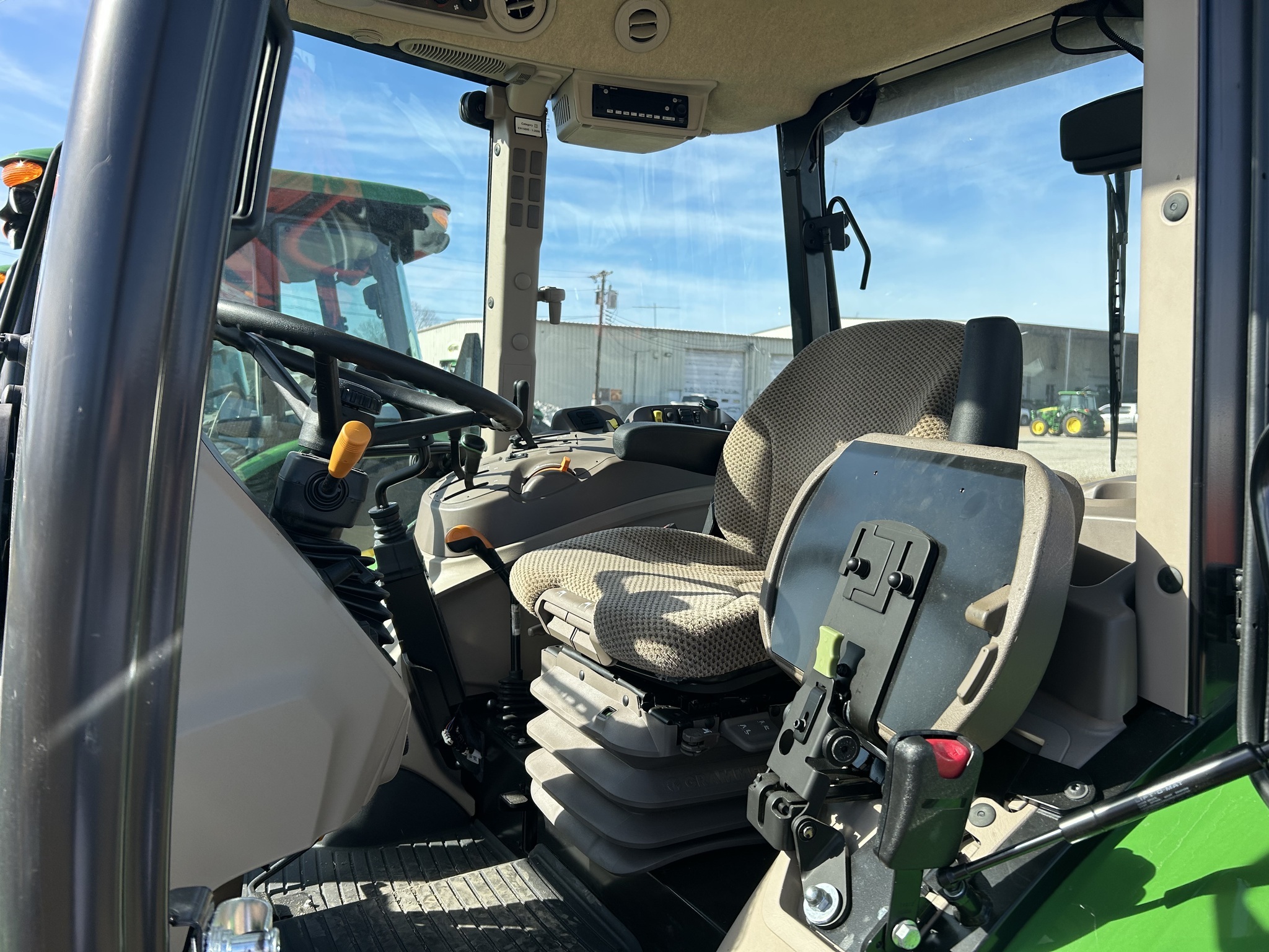2025 John Deere 5075E Tractor