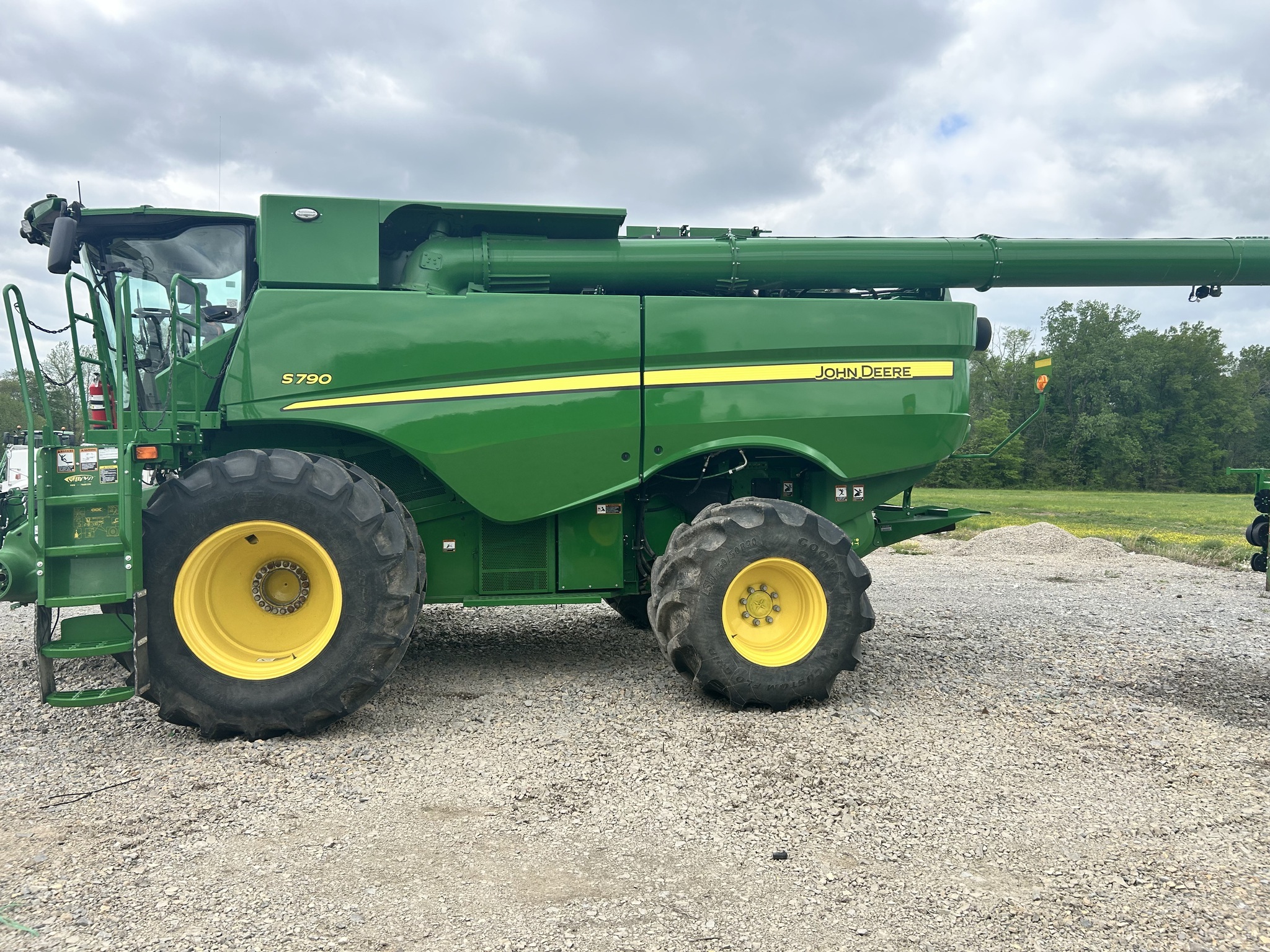 2023 John Deere S790 Combine