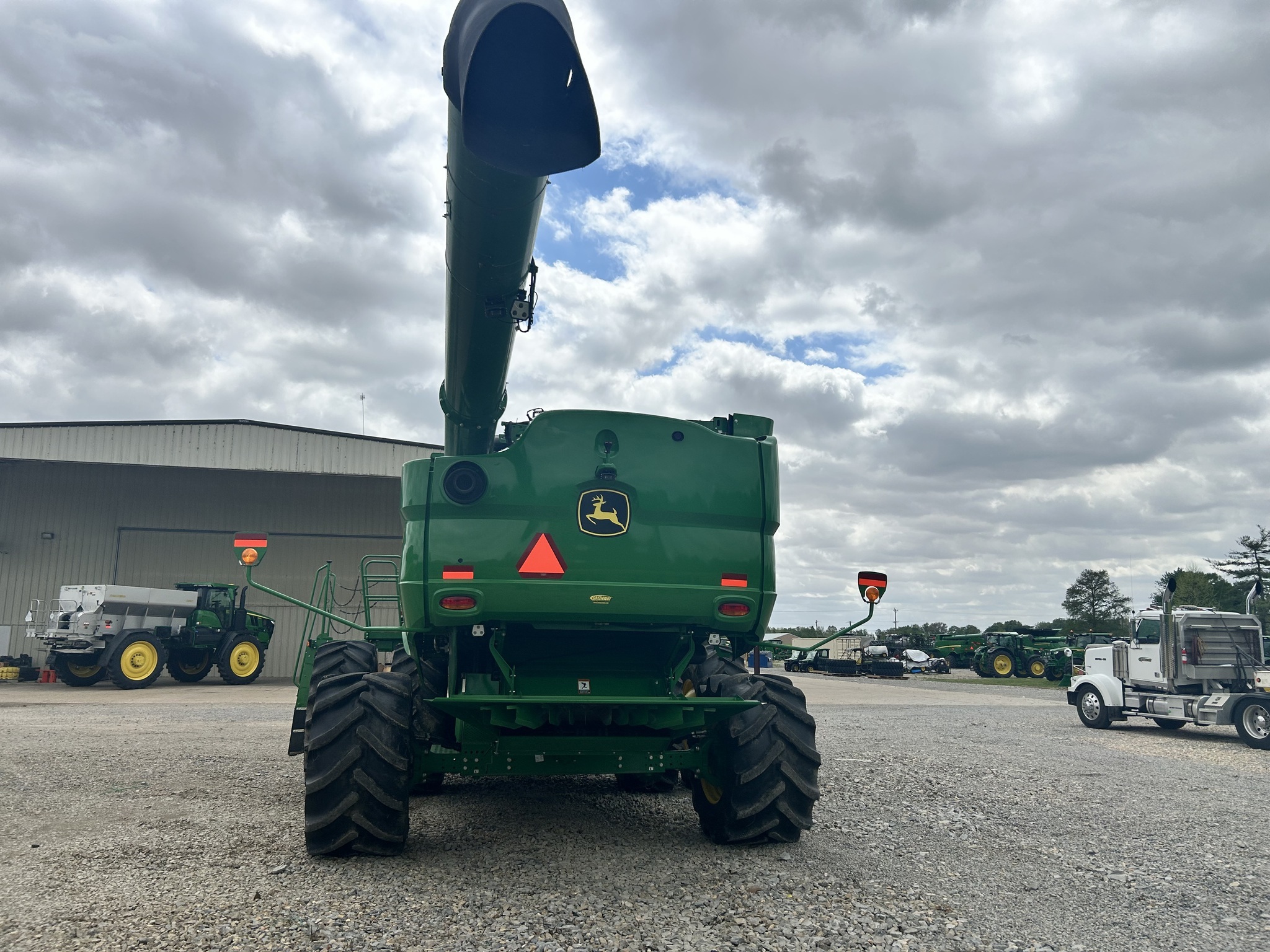 2023 John Deere S790 Combine