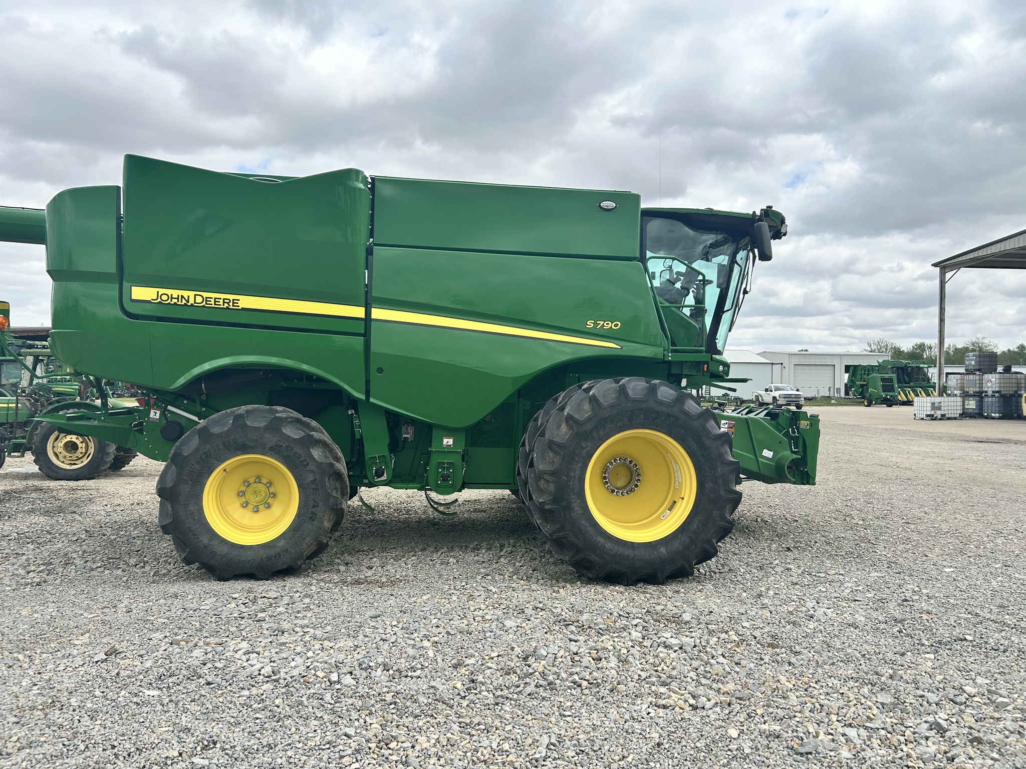 2023 John Deere S790 Combine