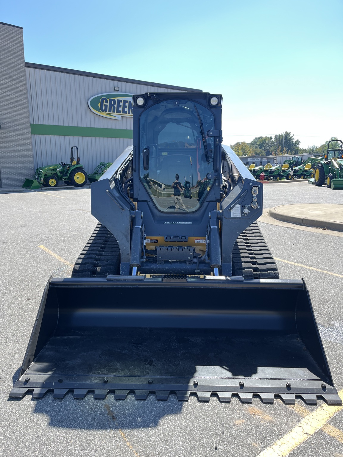 2023 Deere 331G Skid Steer