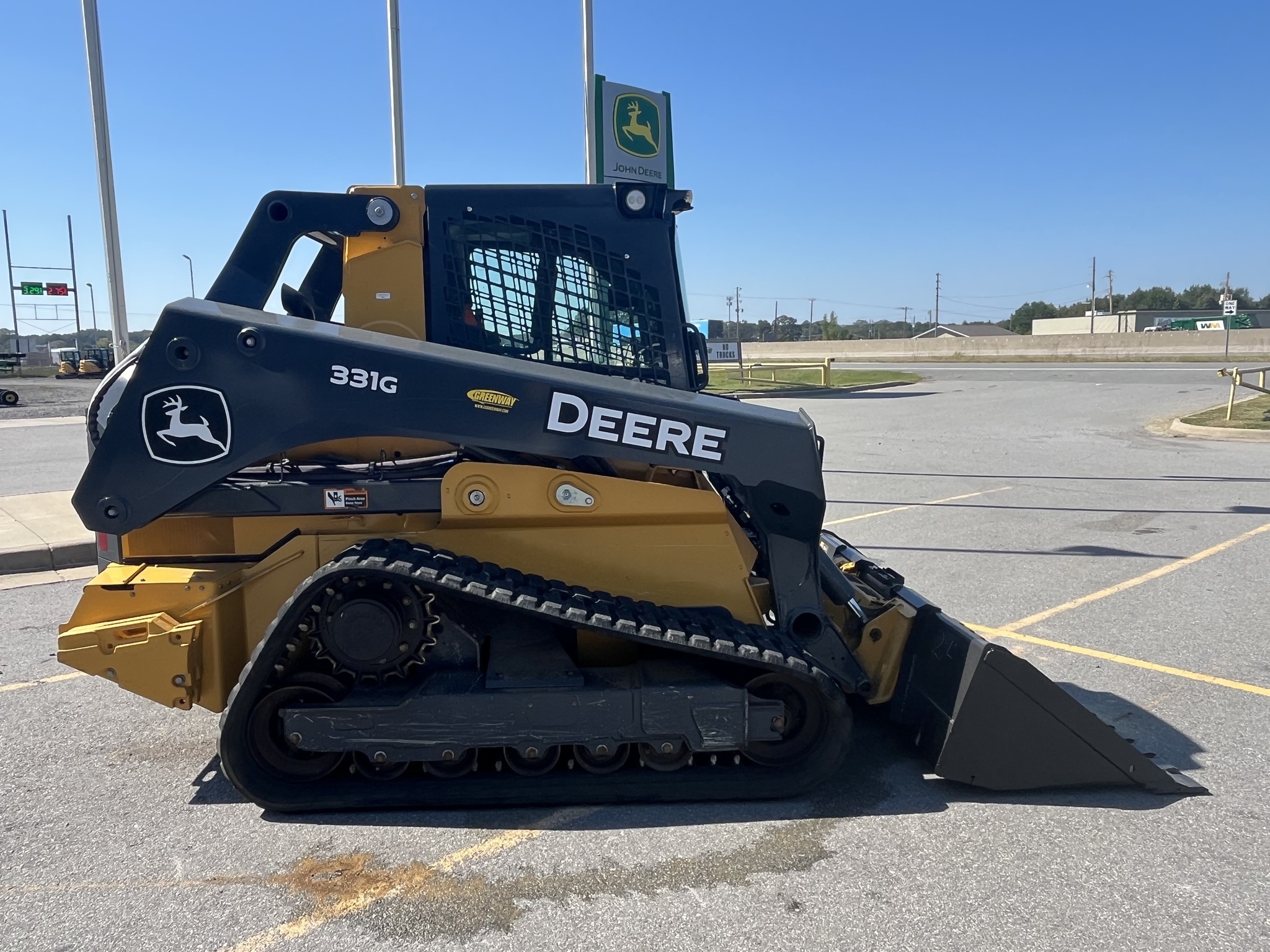 2023 Deere 331G Skid Steer