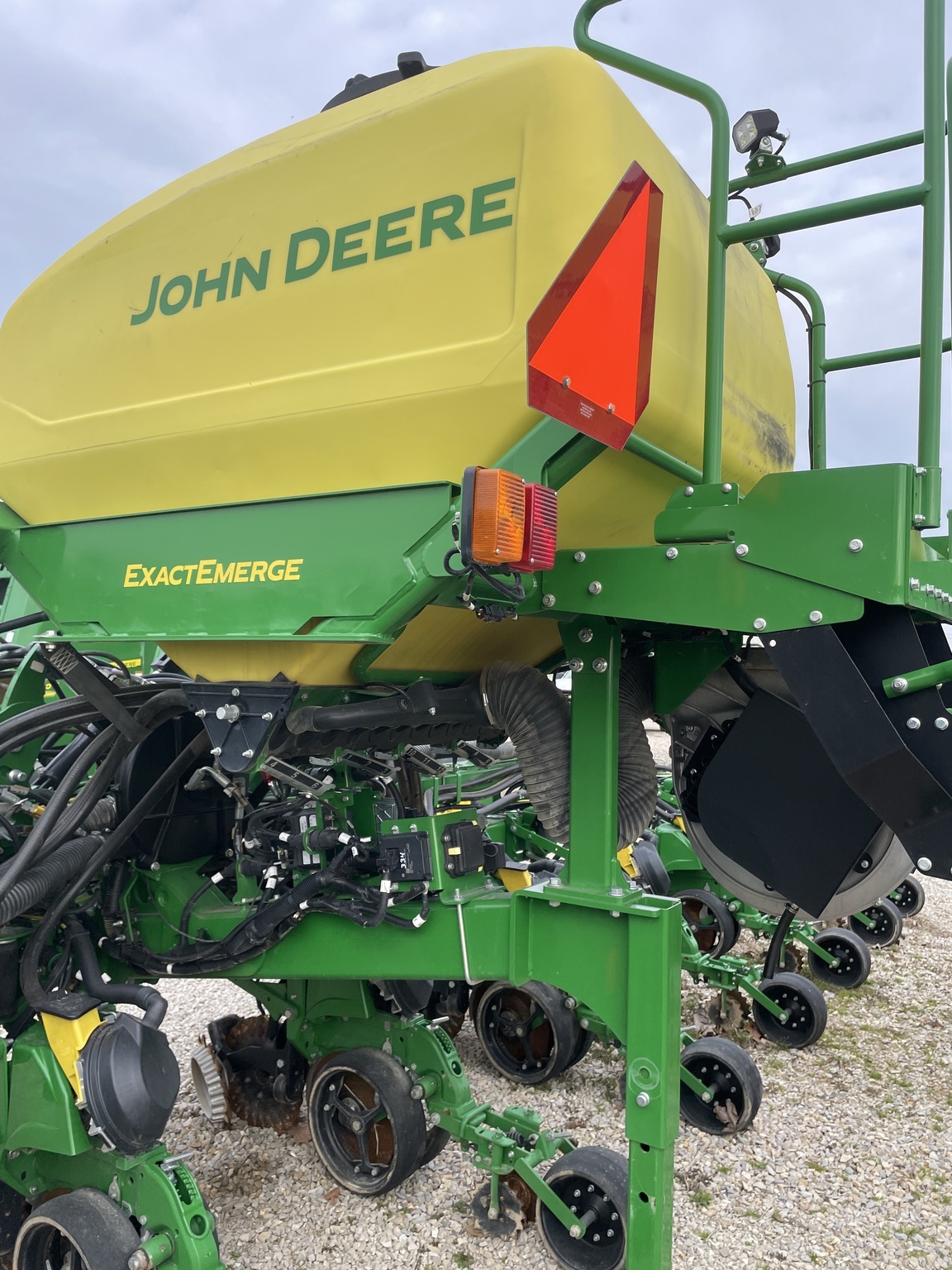 2024 John Deere 1725 CCS Planter