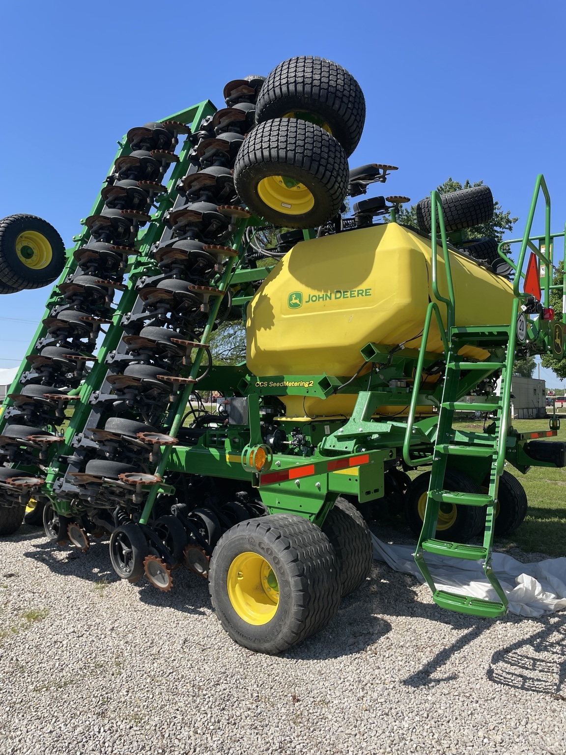 2025 John Deere N542C Air Seeder