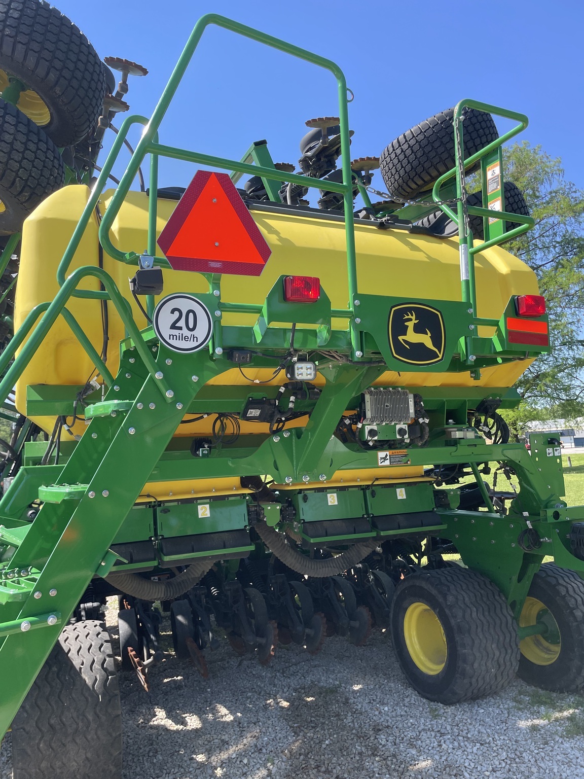 2025 John Deere N542C Air Seeder