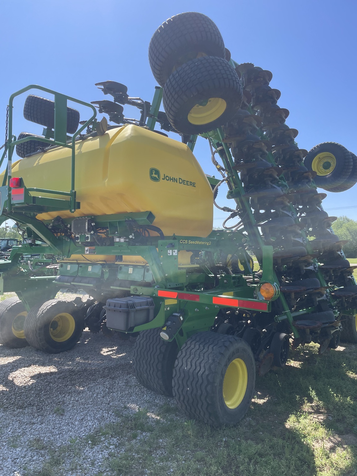 2025 John Deere N542C Air Seeder
