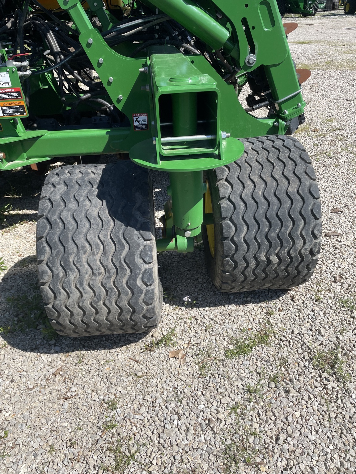 2025 John Deere N542C Air Seeder