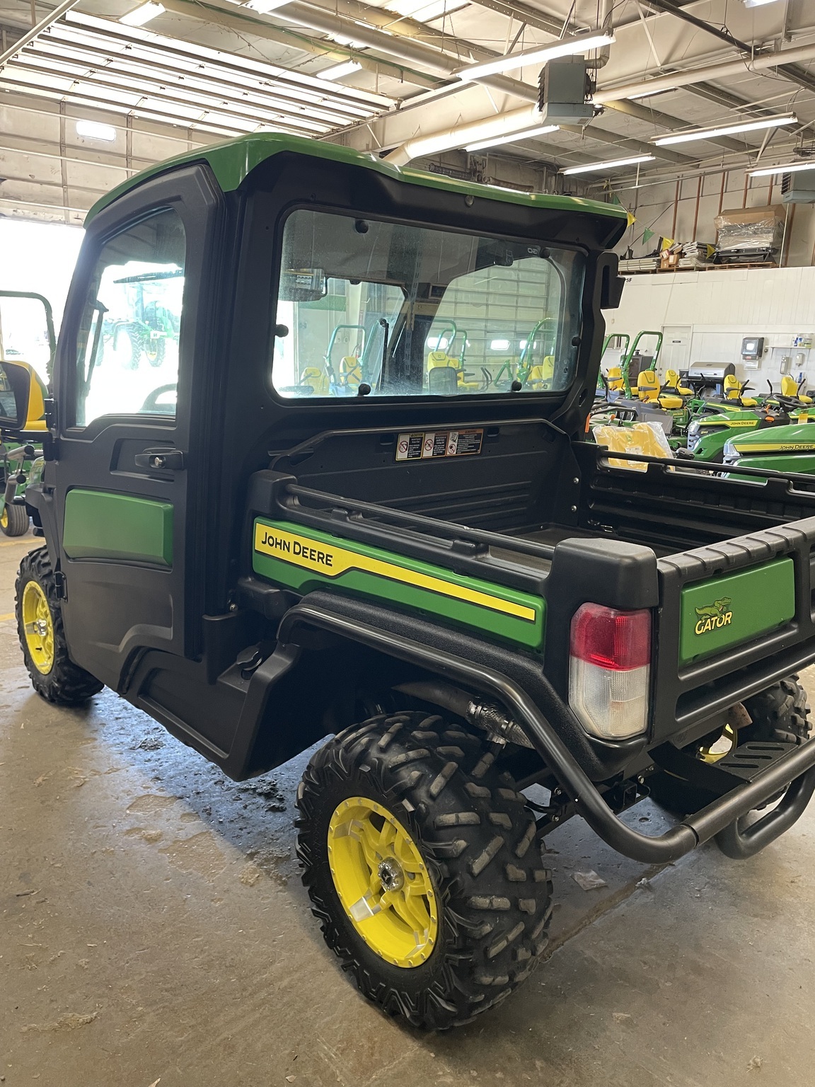 2022 John Deere XUV835R ATVs and Utility Vehicle