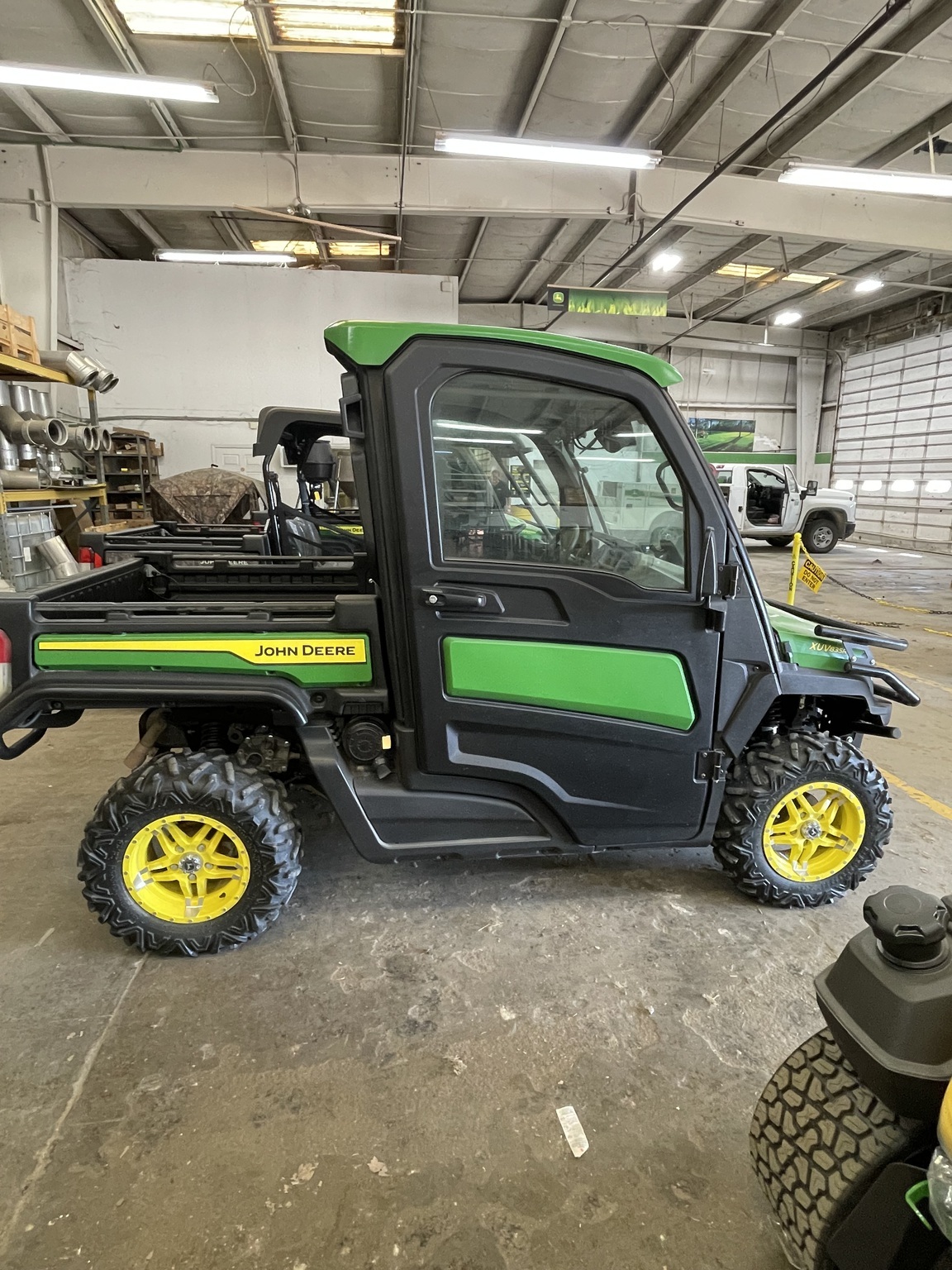 2022 John Deere XUV835R ATVs and Utility Vehicle