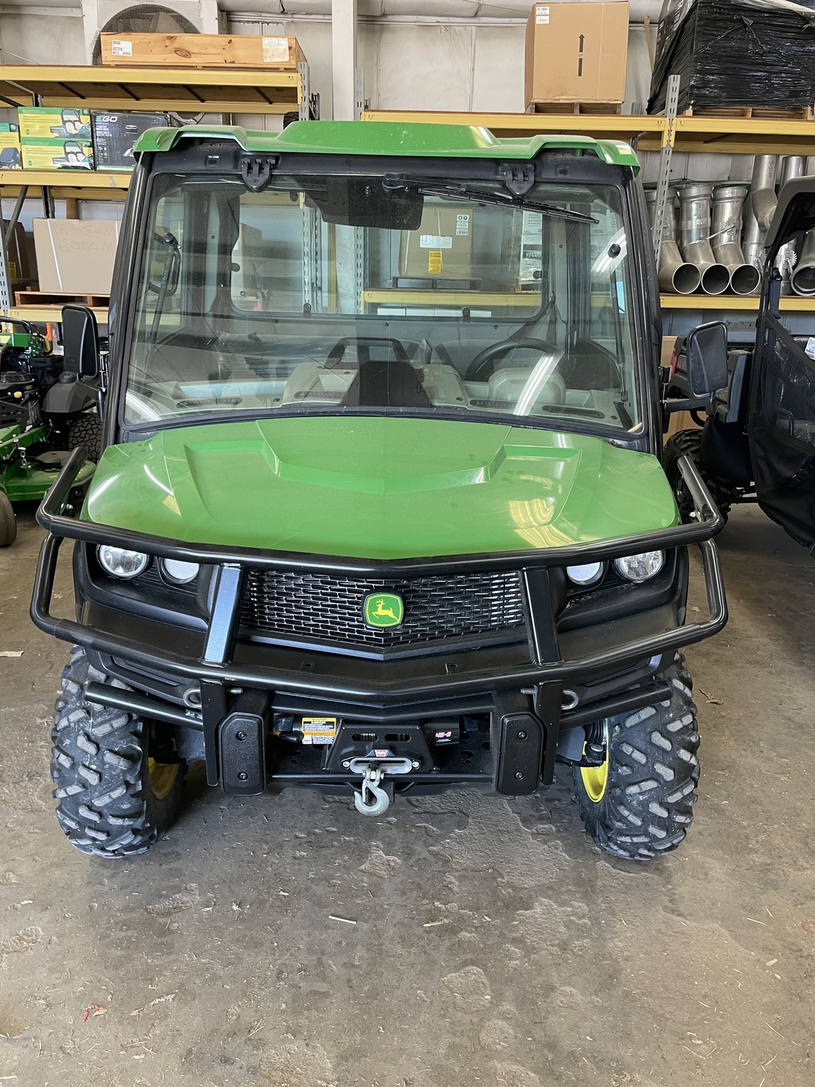 2022 John Deere XUV835R ATVs and Utility Vehicle